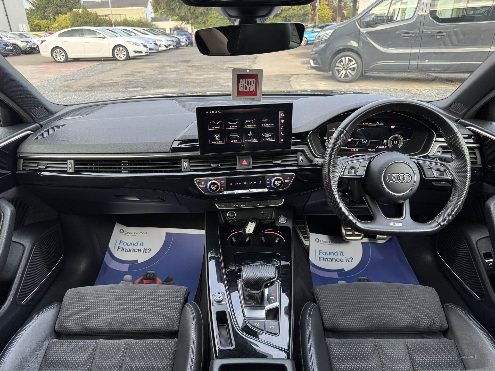 Car Thumbnail 15