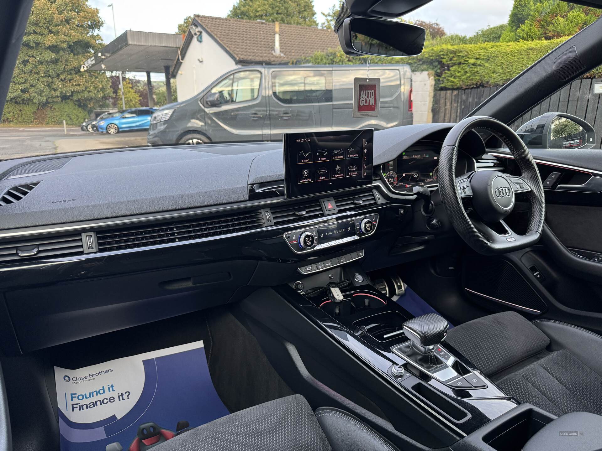 Car Thumbnail 18
