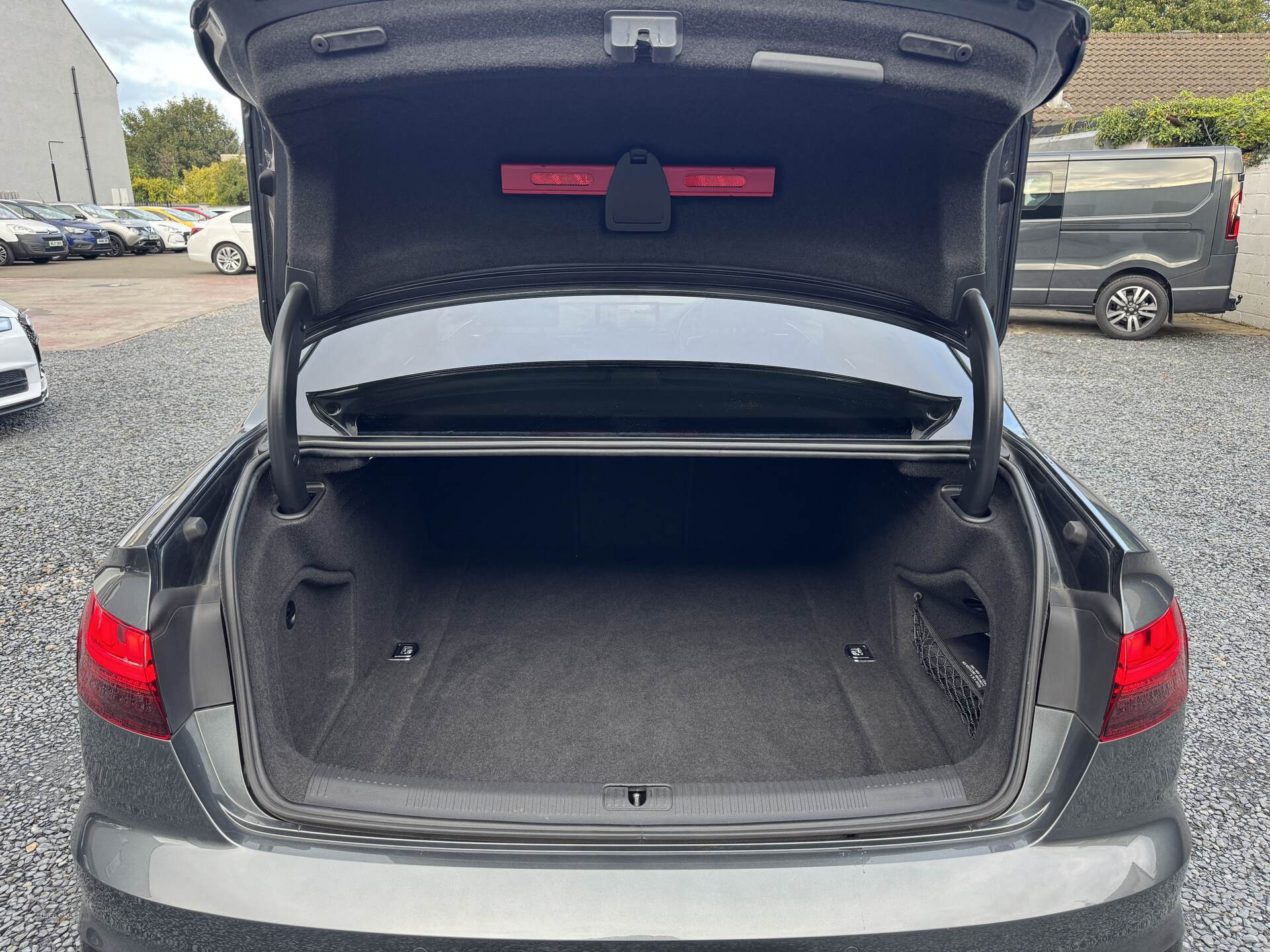 Car Thumbnail 20