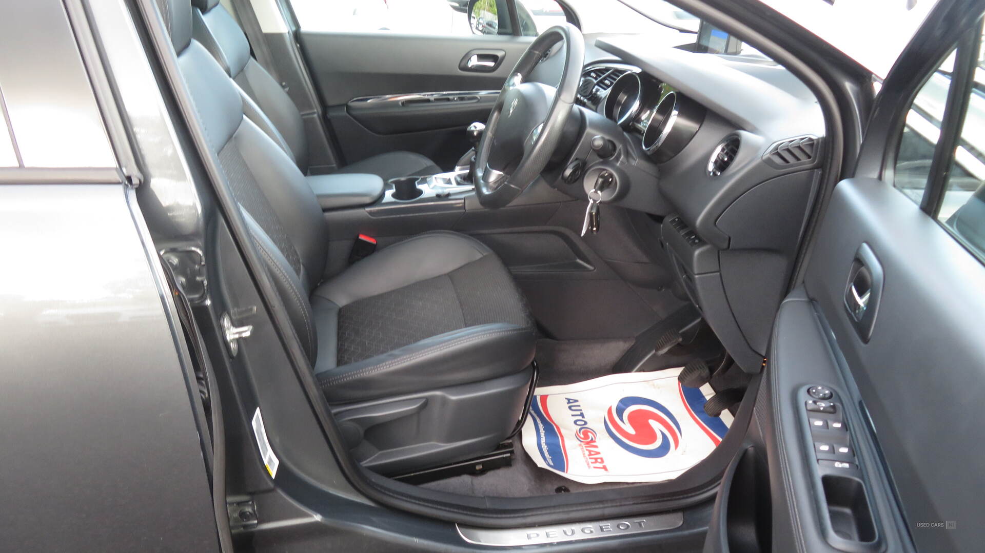 Car Thumbnail 6