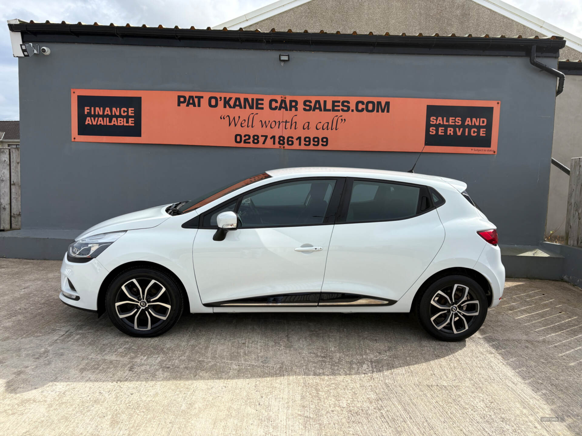 Renault Clio HATCHBACK in Derry / Londonderry