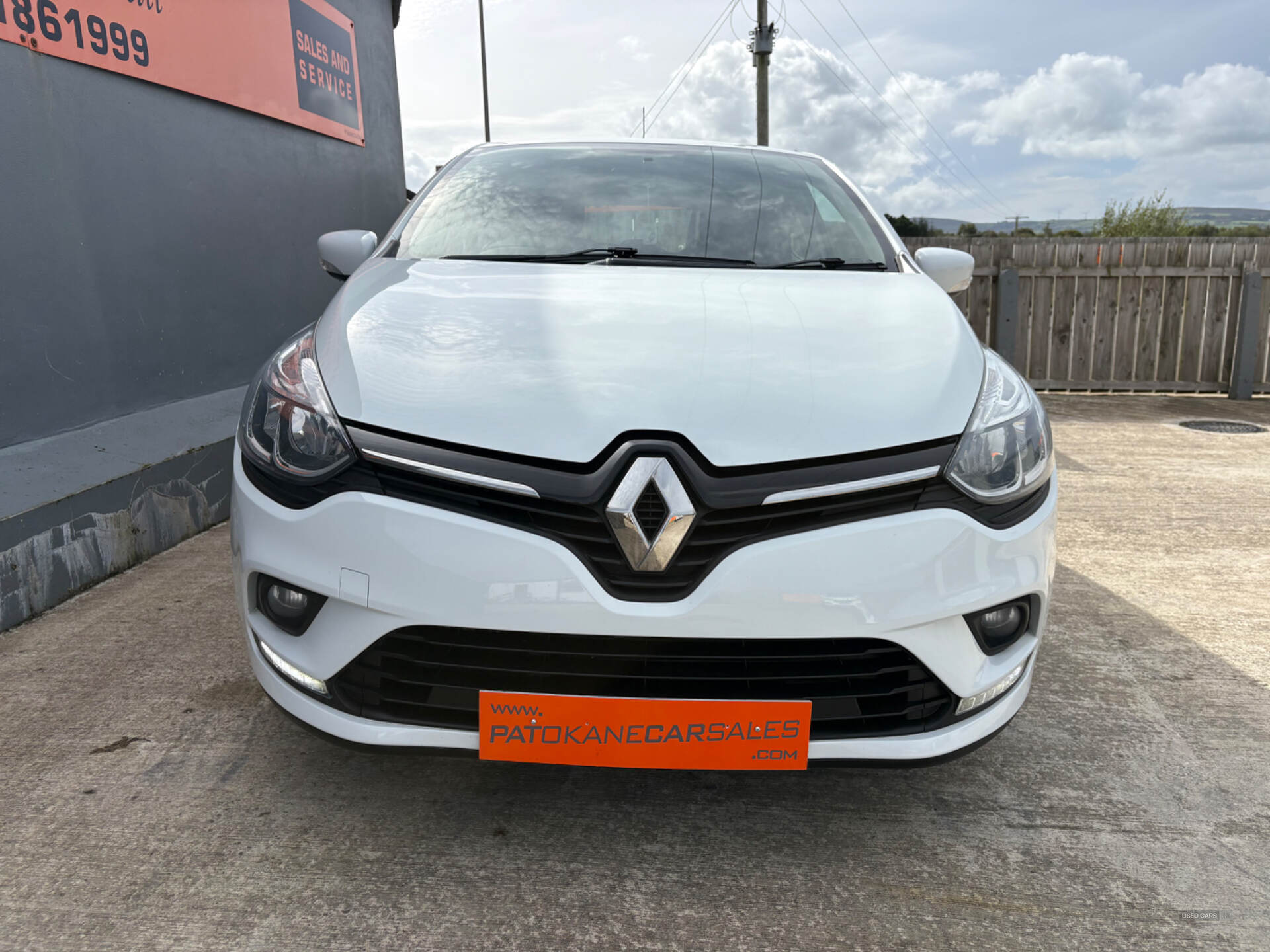 Renault Clio HATCHBACK in Derry / Londonderry