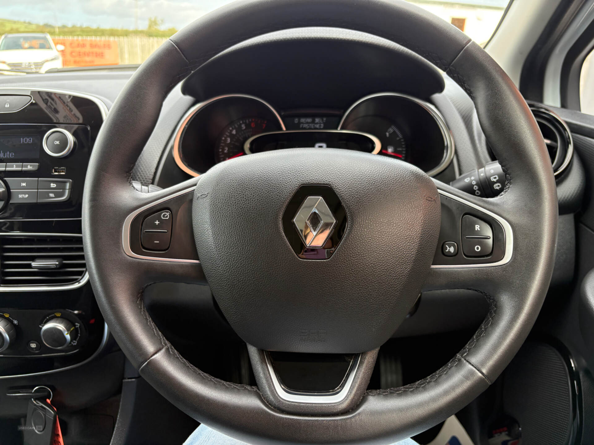 Renault Clio HATCHBACK in Derry / Londonderry