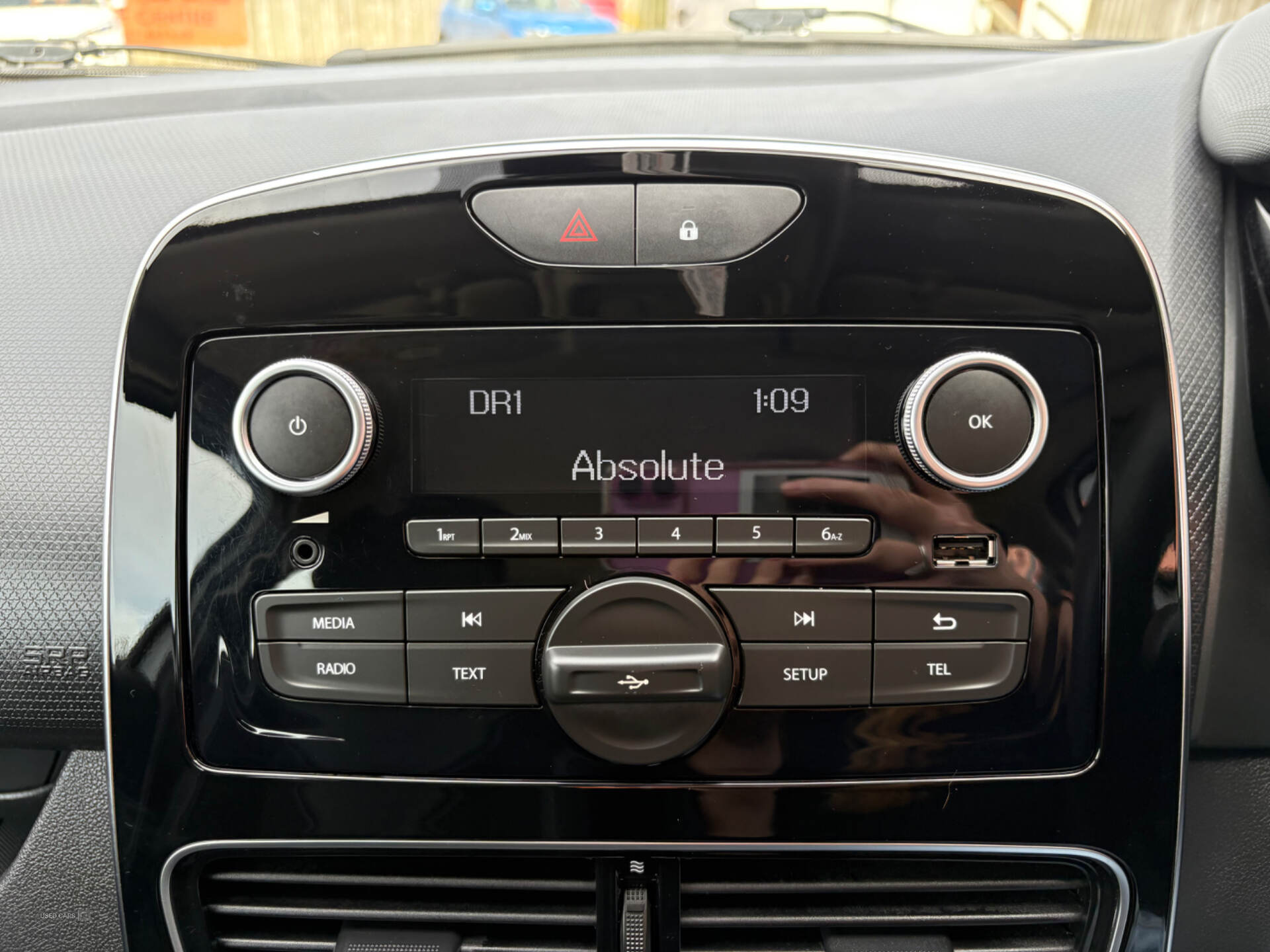 Renault Clio HATCHBACK in Derry / Londonderry