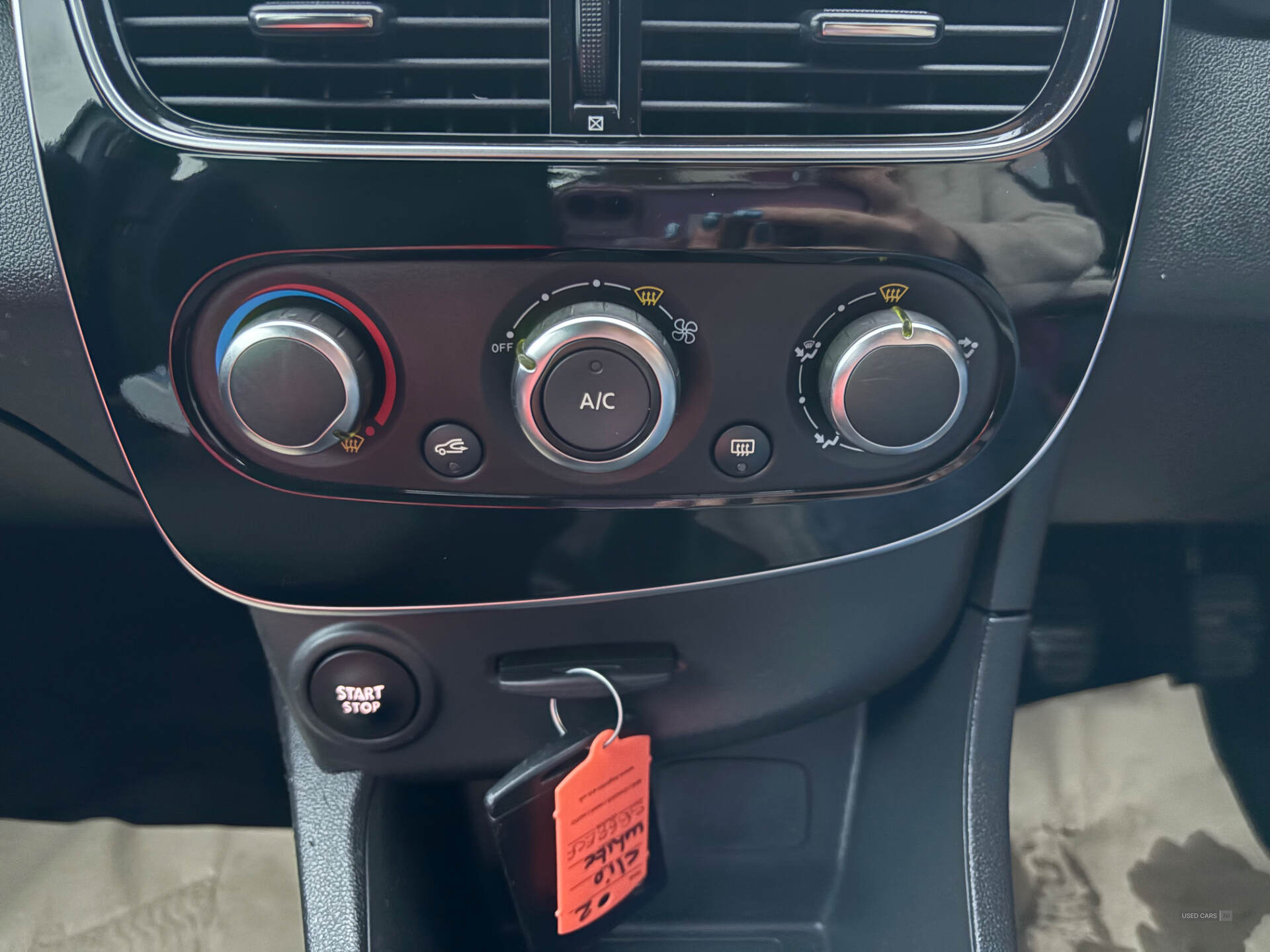 Renault Clio HATCHBACK in Derry / Londonderry