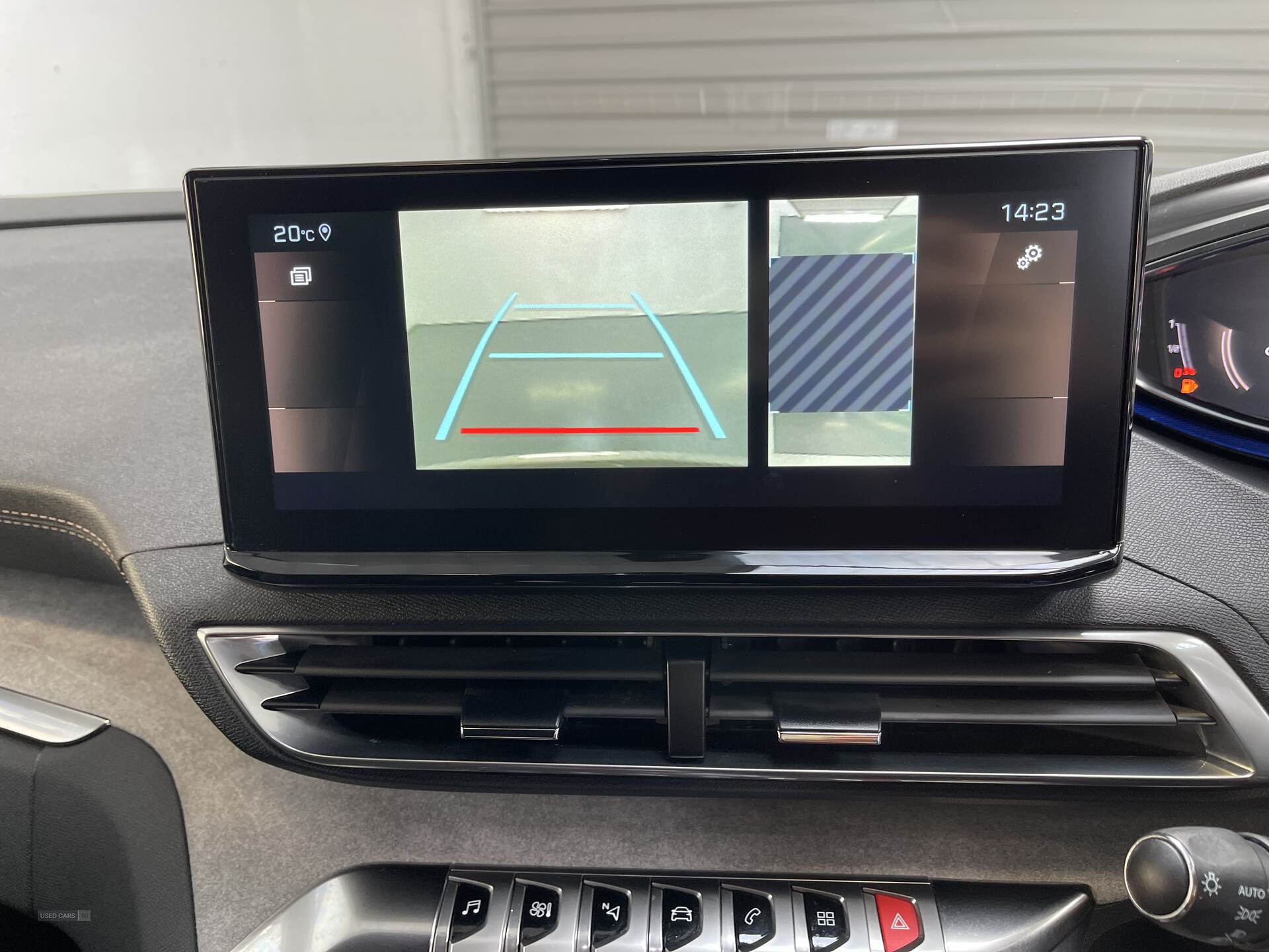 Car Thumbnail 18