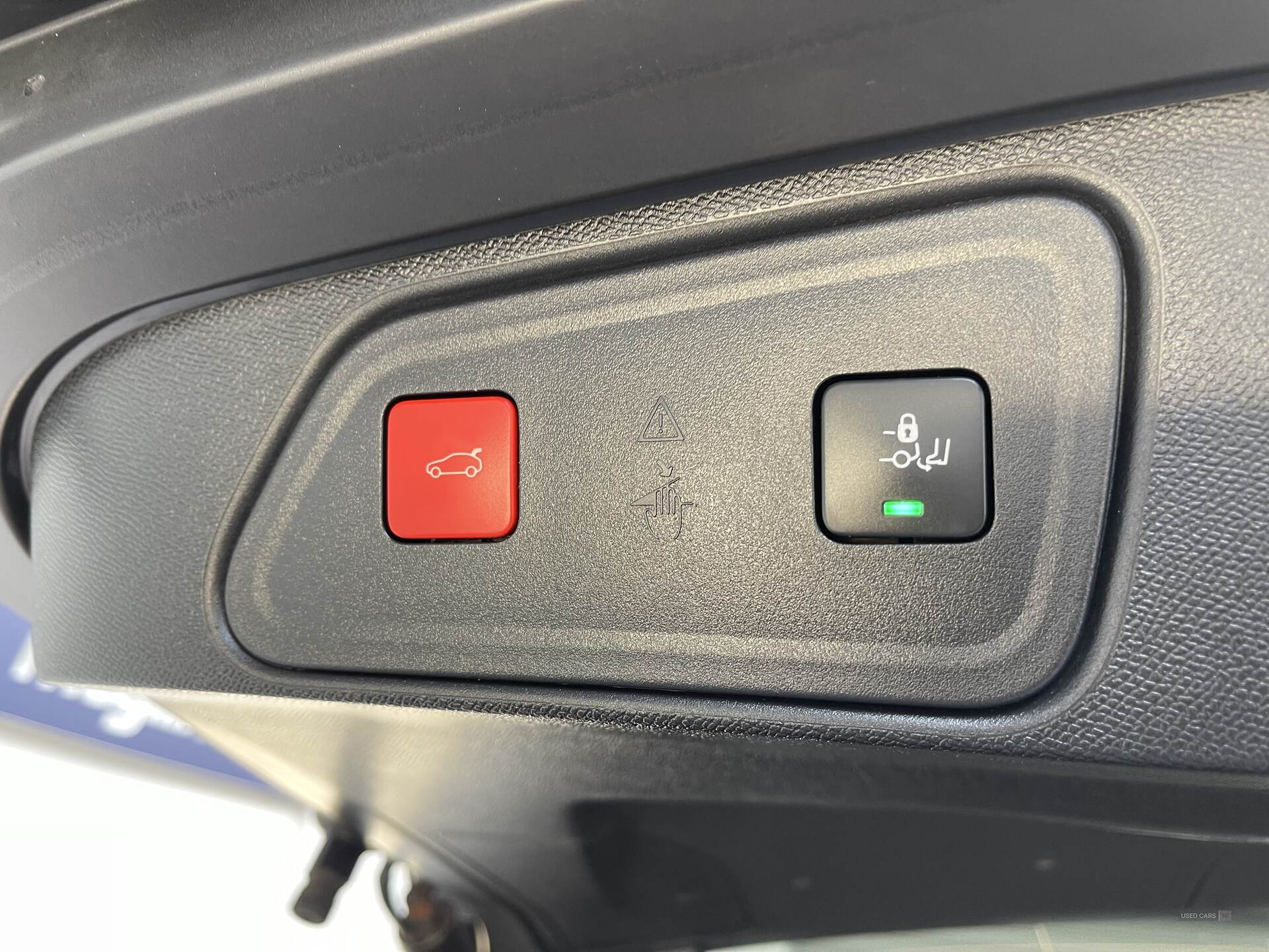 Car Thumbnail 23