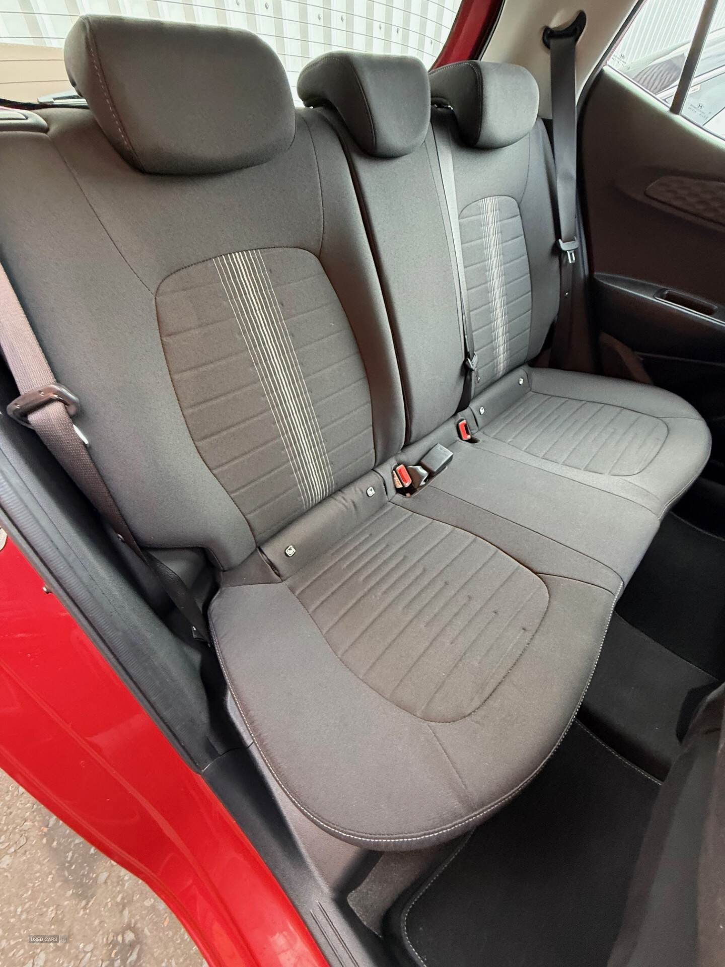 Hyundai i10 HATCHBACK in Down