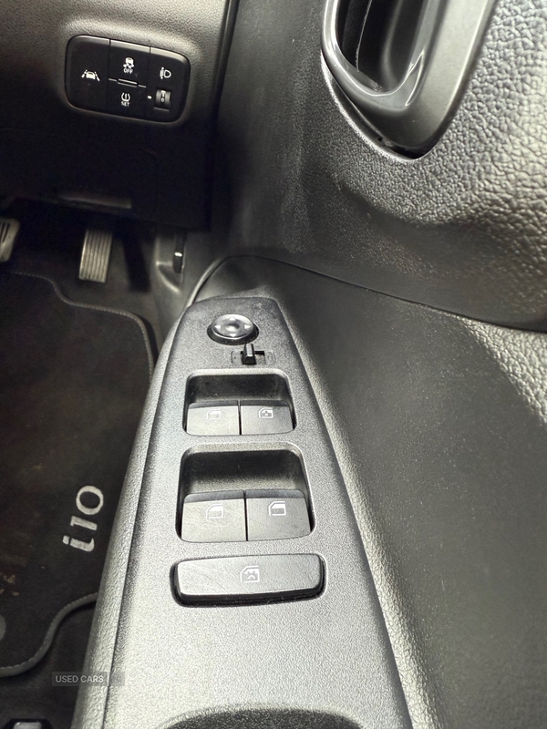 Hyundai i10 HATCHBACK in Down