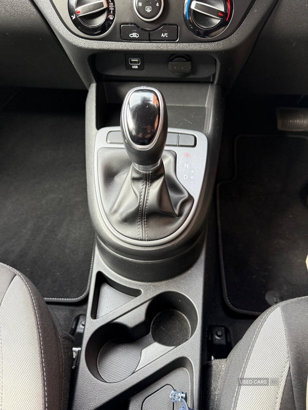 Hyundai i10 HATCHBACK in Down