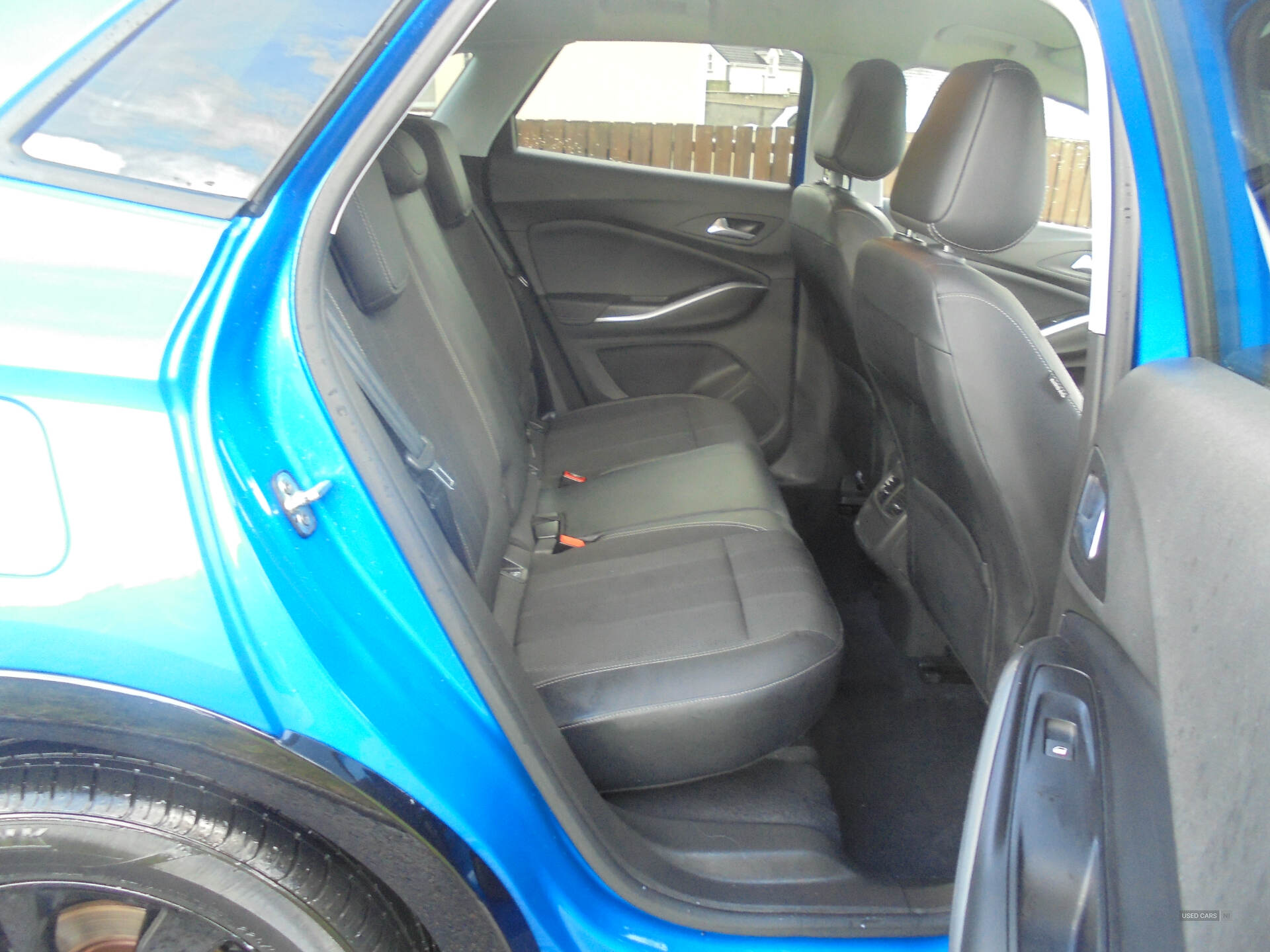 Car Thumbnail 9