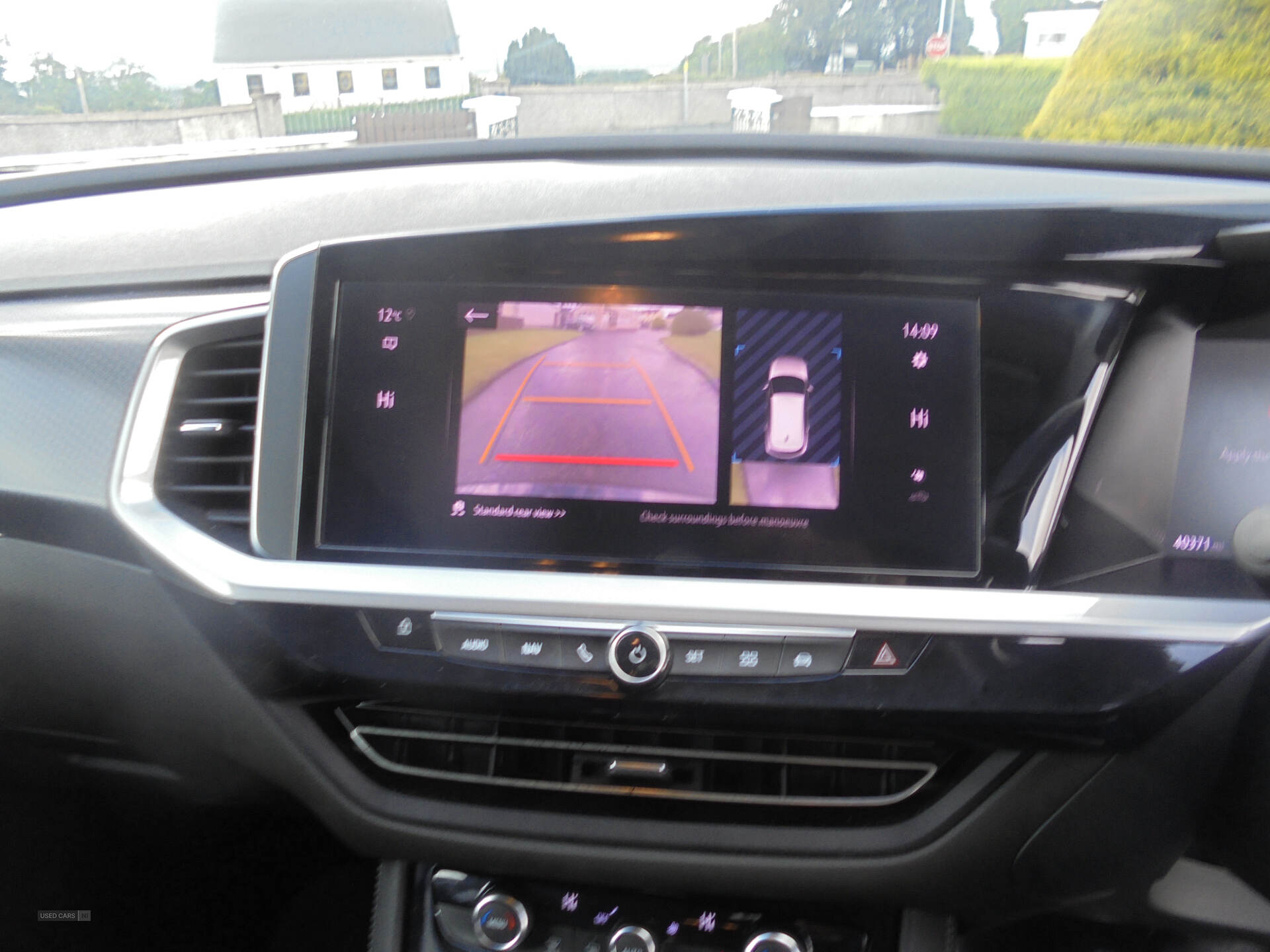 Car Thumbnail 12