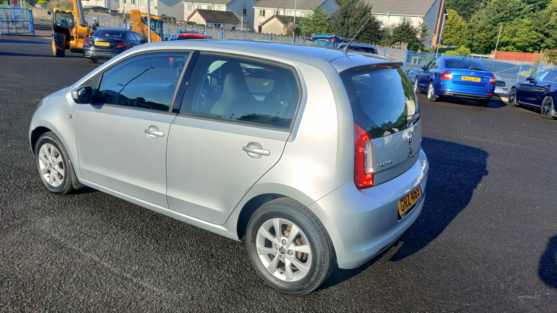 Car Thumbnail 4