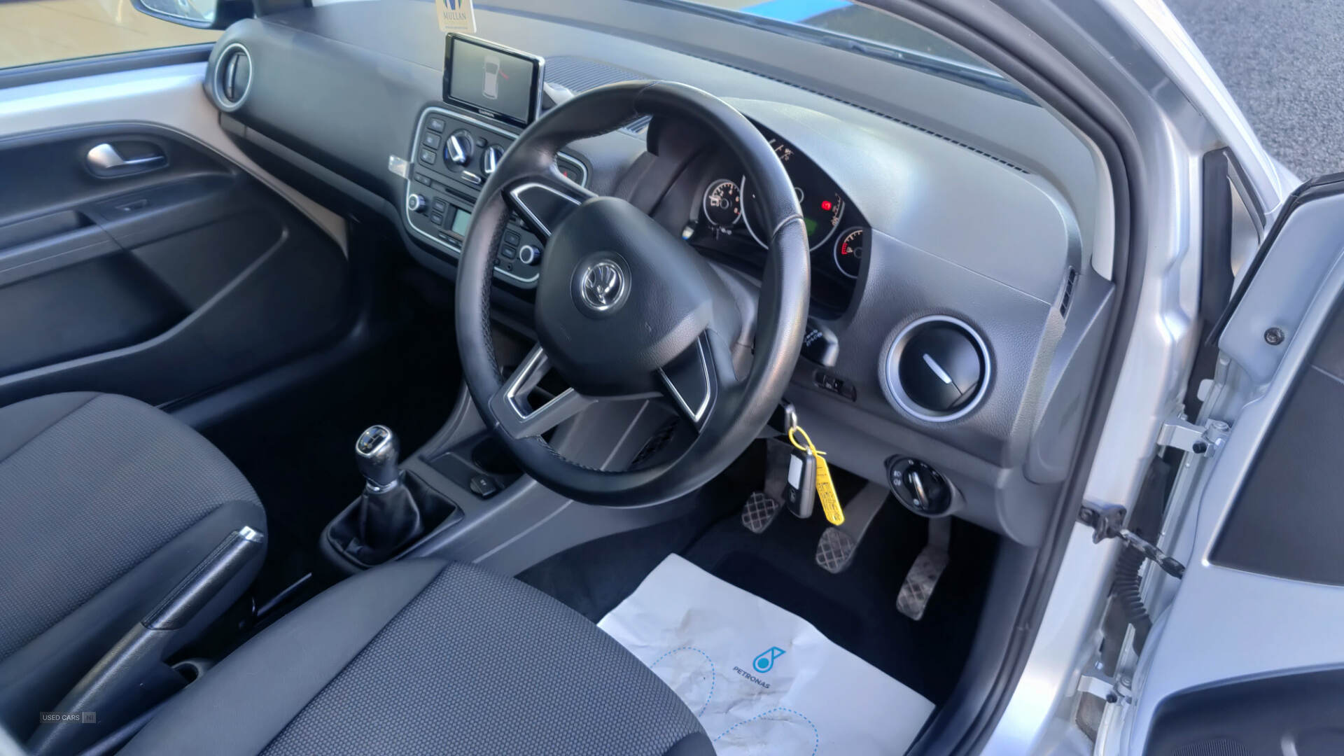 Car Thumbnail 16