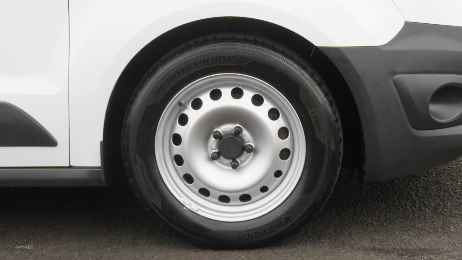 Car Thumbnail 9
