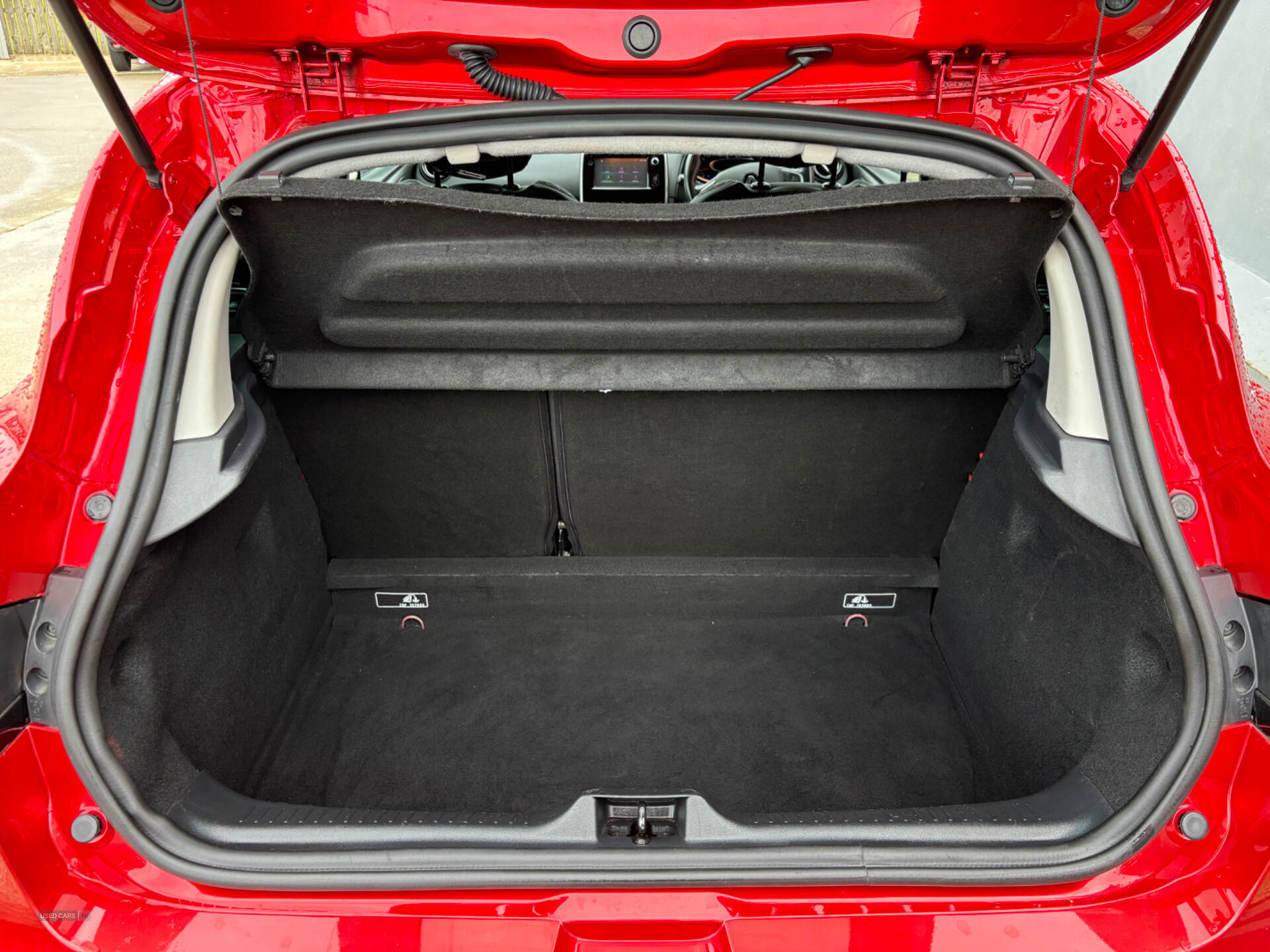 Renault Clio DIESEL HATCHBACK in Derry / Londonderry