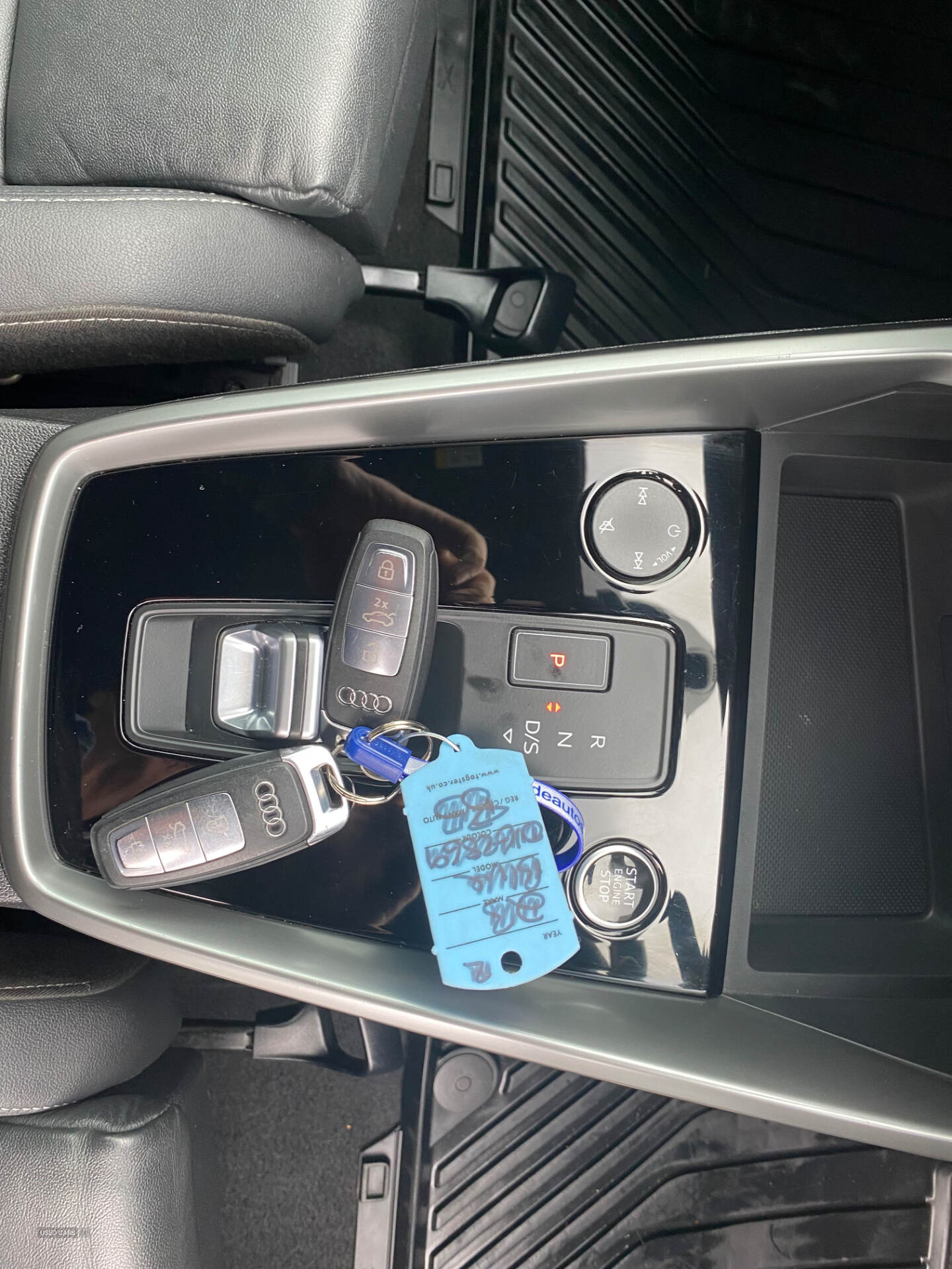 Car Thumbnail 12