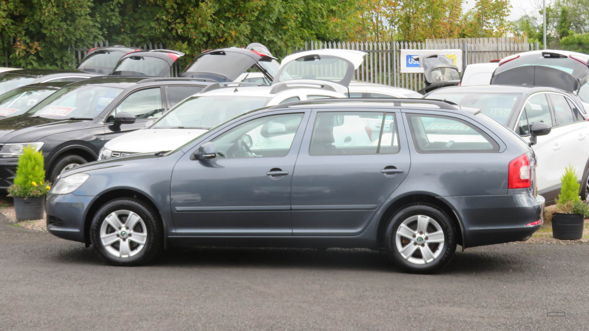 Car Thumbnail 4