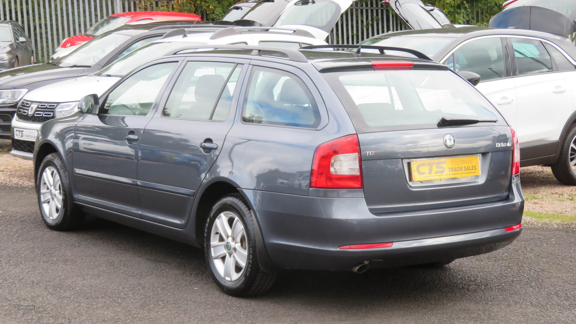 Car Thumbnail 5