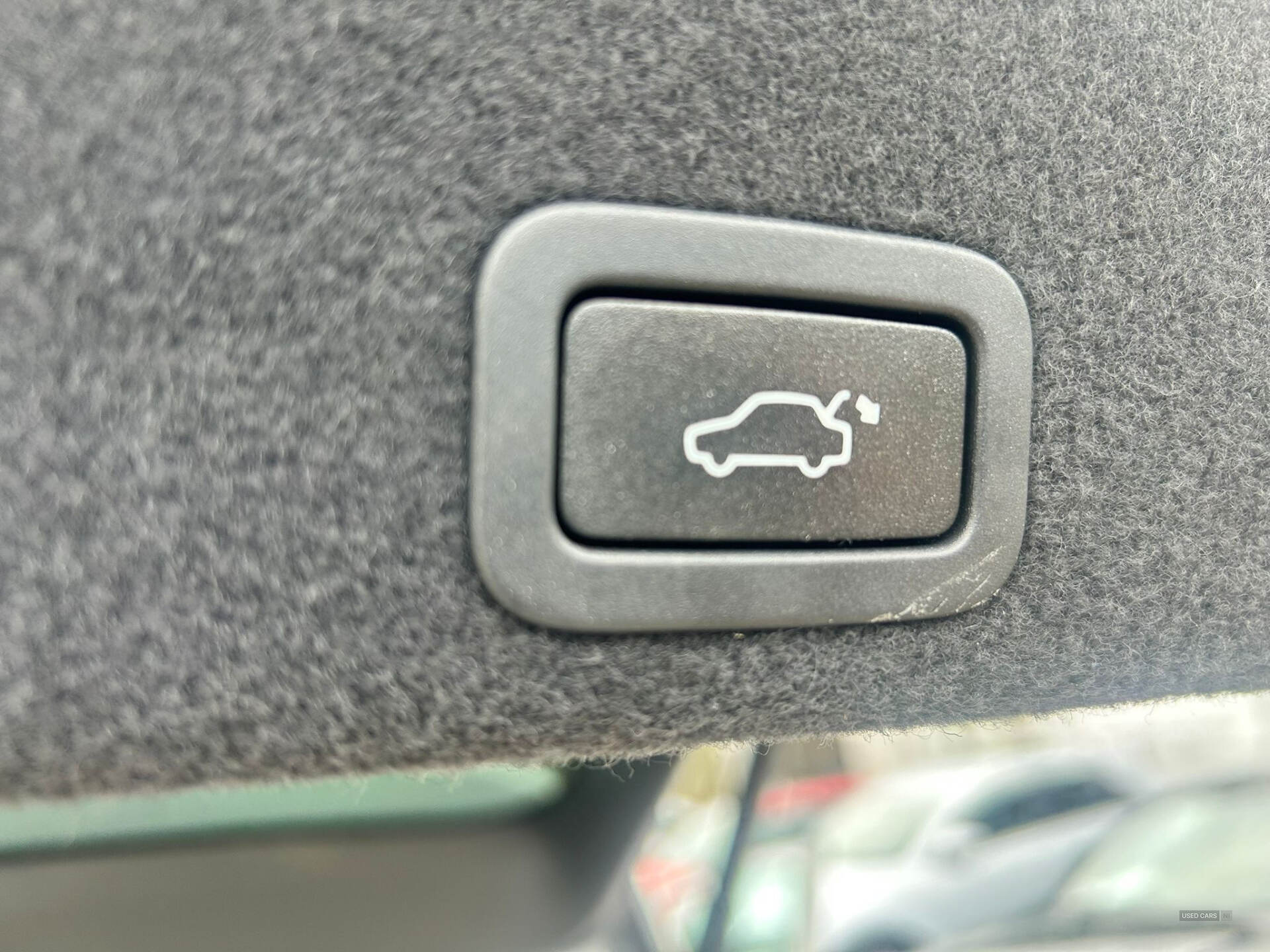 Car Thumbnail 14