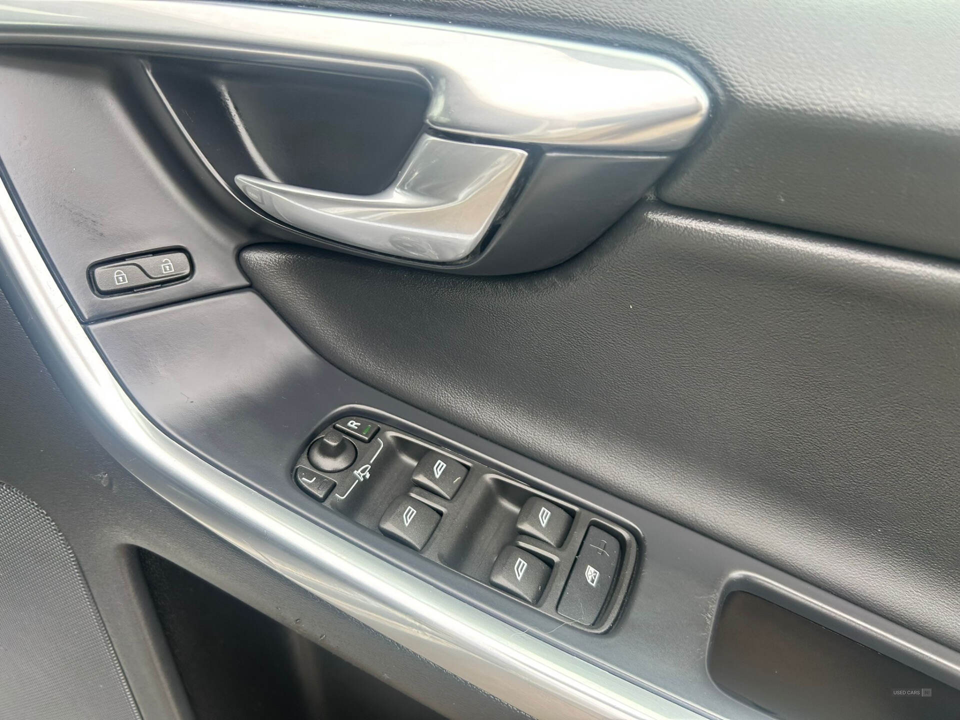 Car Thumbnail 15
