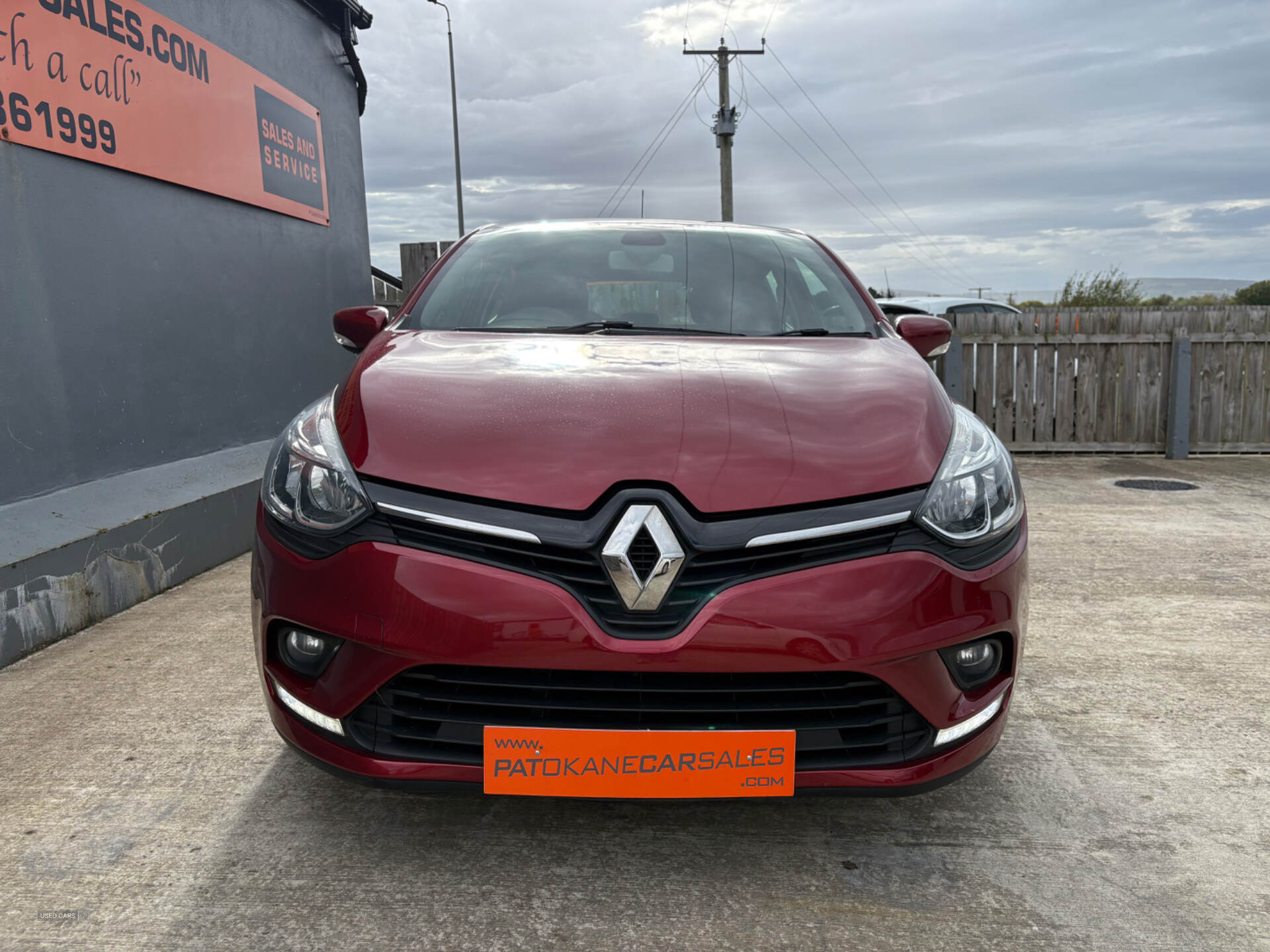 Renault Clio HATCHBACK in Derry / Londonderry