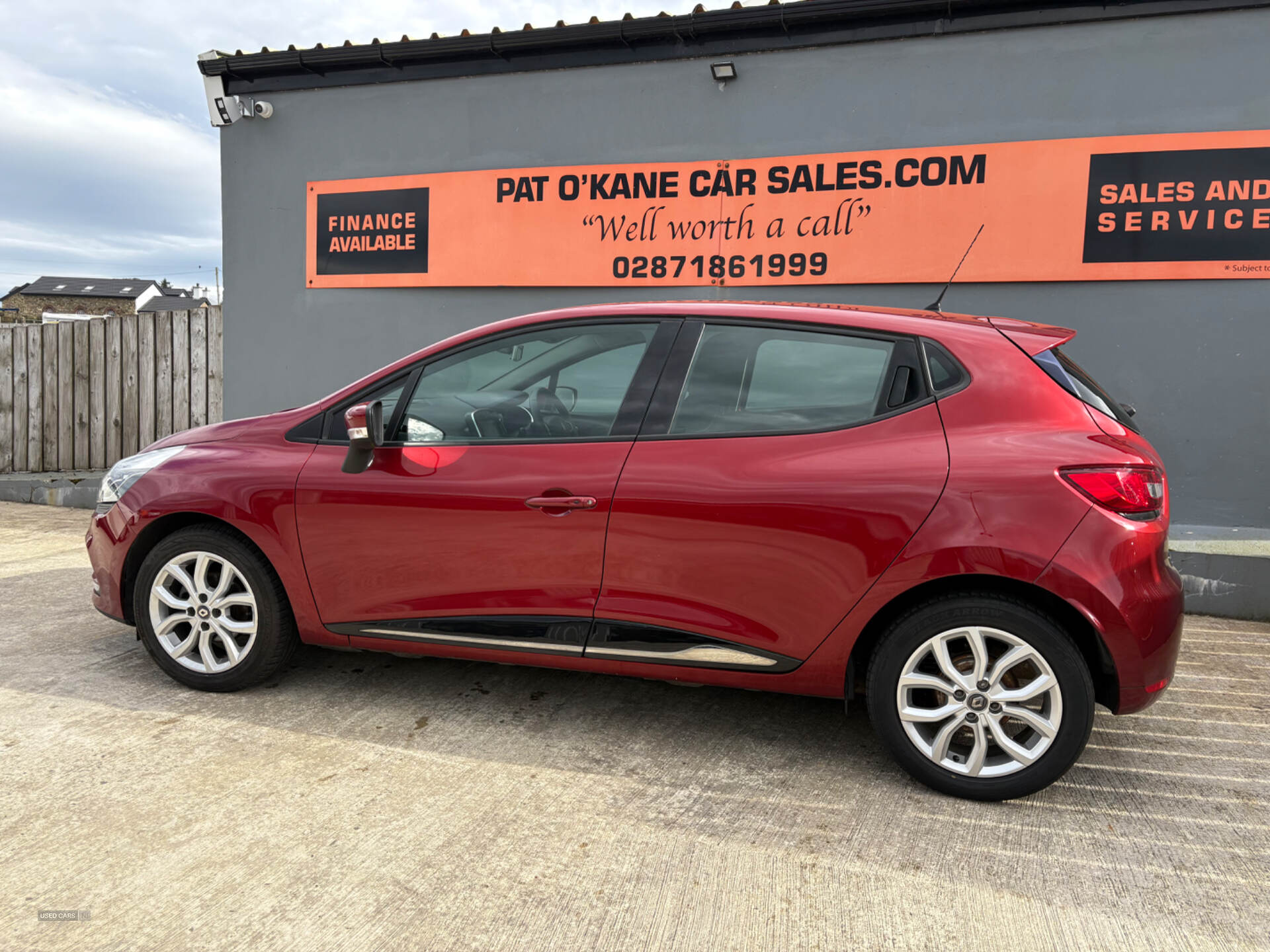 Renault Clio HATCHBACK in Derry / Londonderry