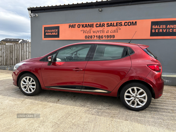 Renault Clio HATCHBACK in Derry / Londonderry