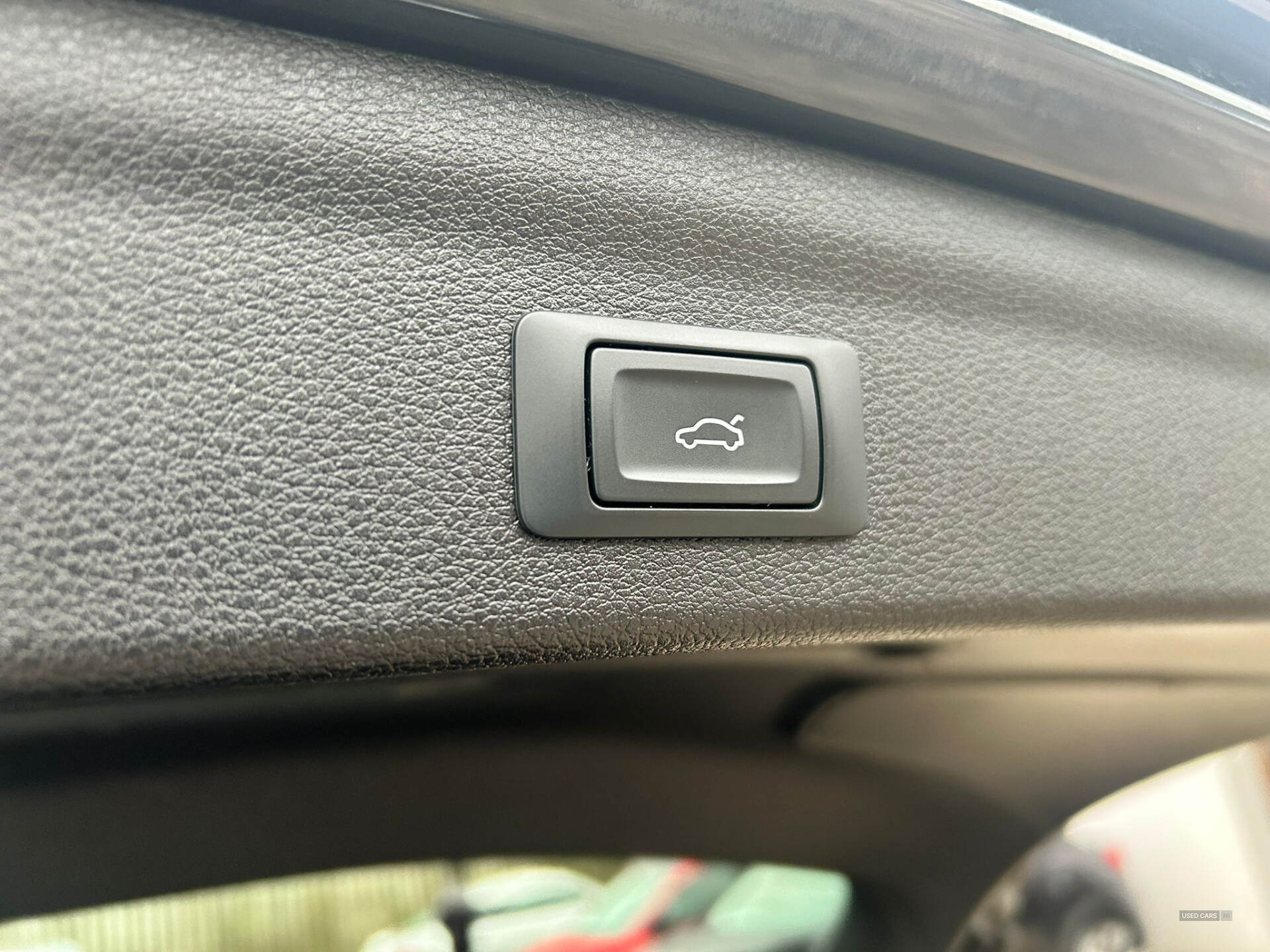 Car Thumbnail 17