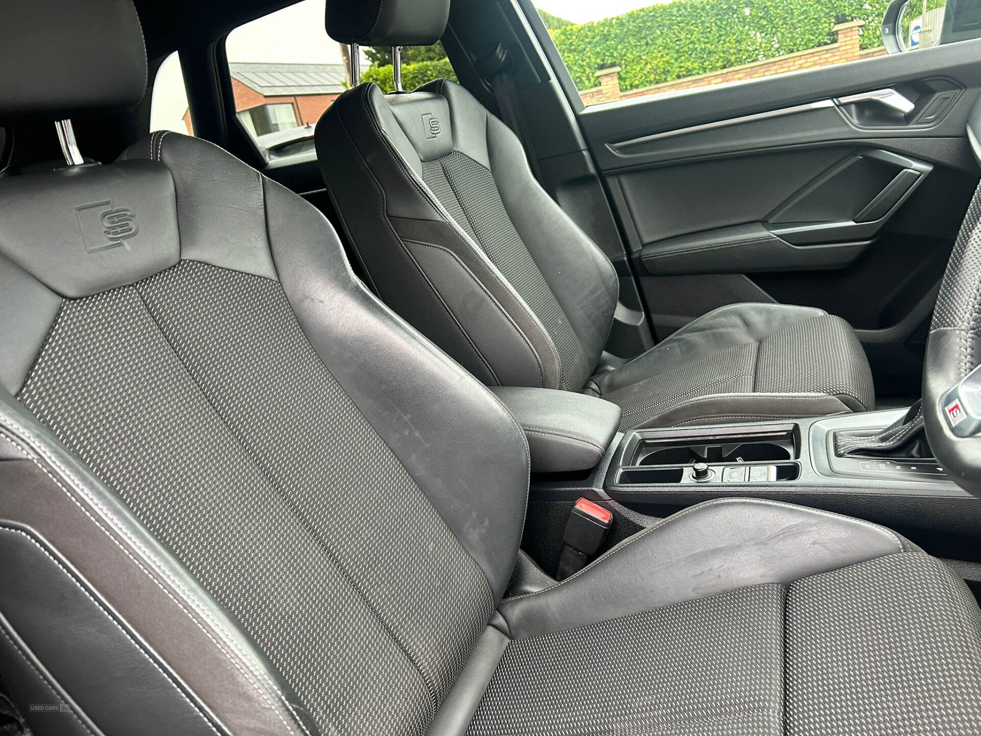 Car Thumbnail 9