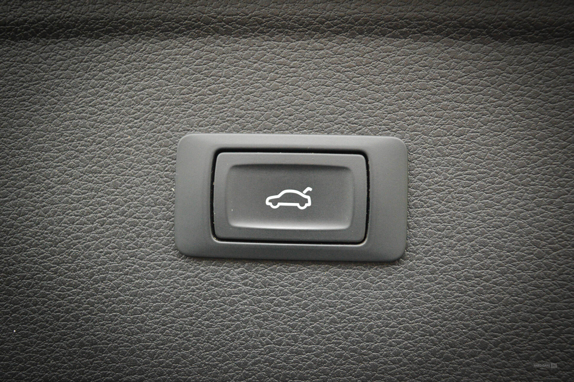 Car Thumbnail 12