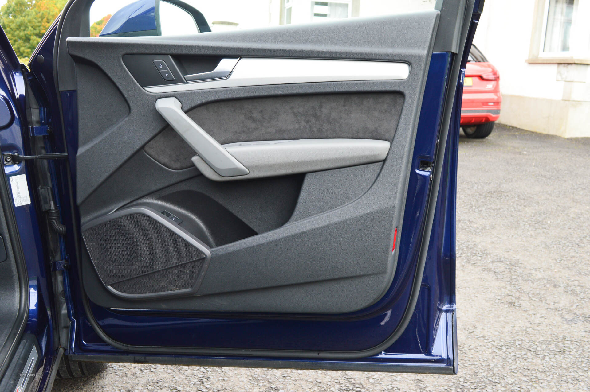 Car Thumbnail 14