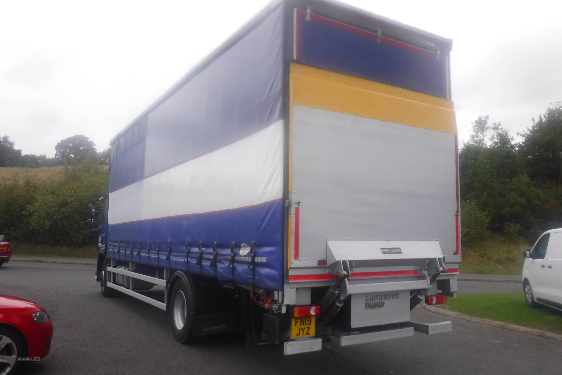 Daf CF 260 Curtainsider 30ft. 9ft highT/Lift 2000kg in Down
