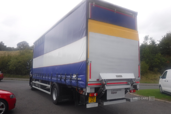 Daf CF 260 Curtainsider 30ft. 9ft highT/Lift 2000kg in Down