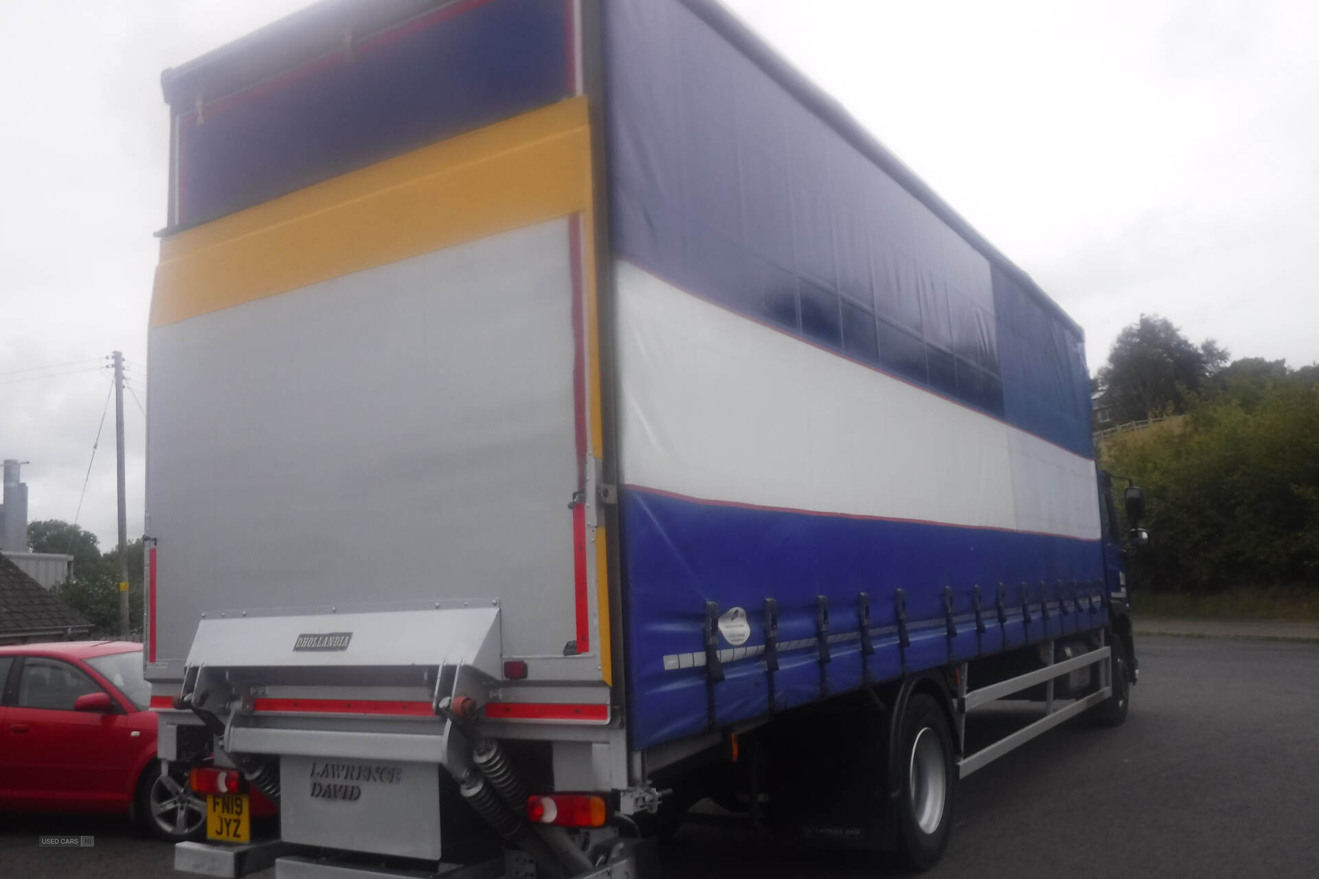 Daf CF 260 Curtainsider 30ft. 9ft highT/Lift 2000kg in Down