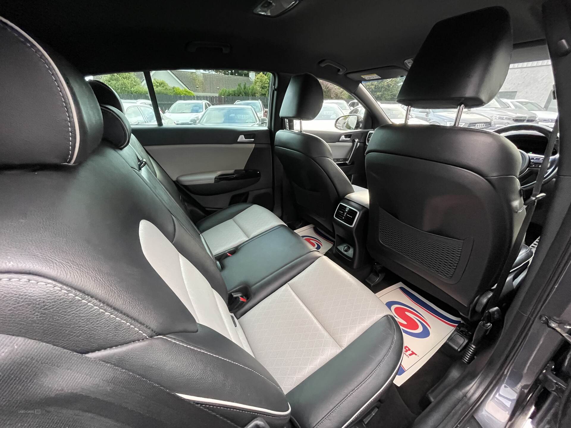 Car Thumbnail 9