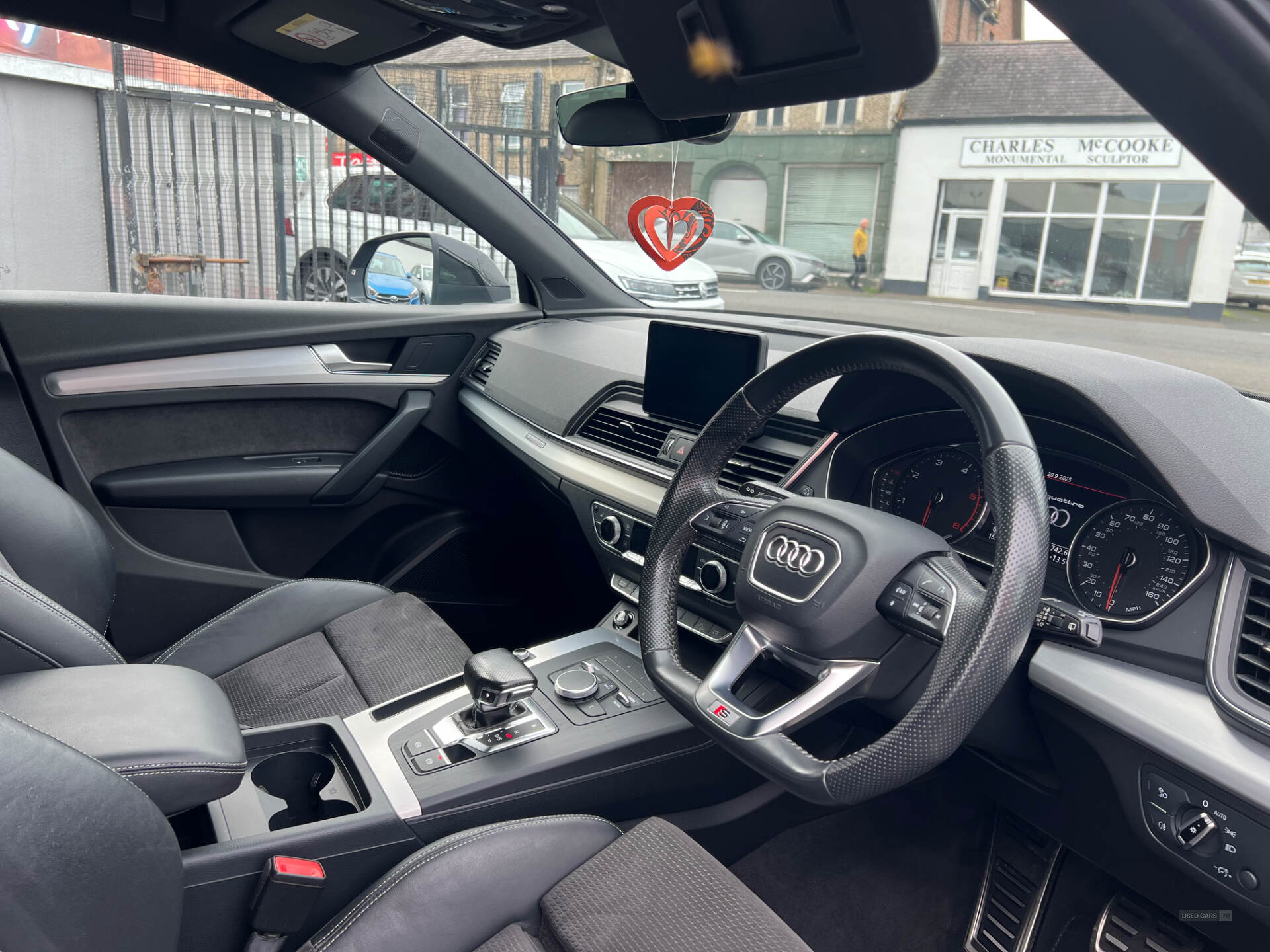 Car Thumbnail 7