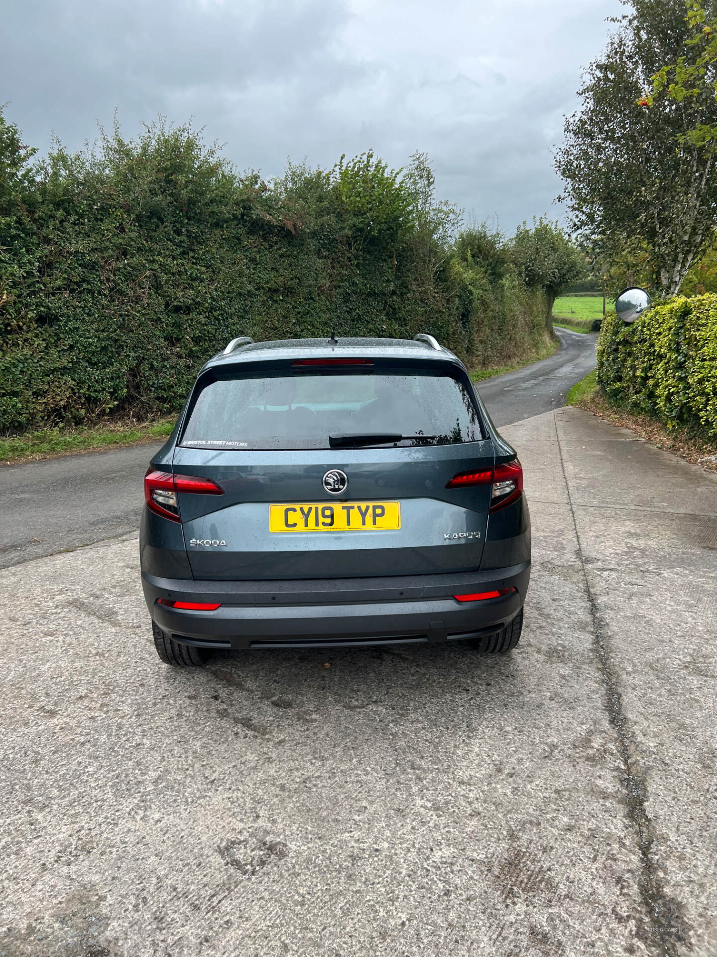 Car Thumbnail 4
