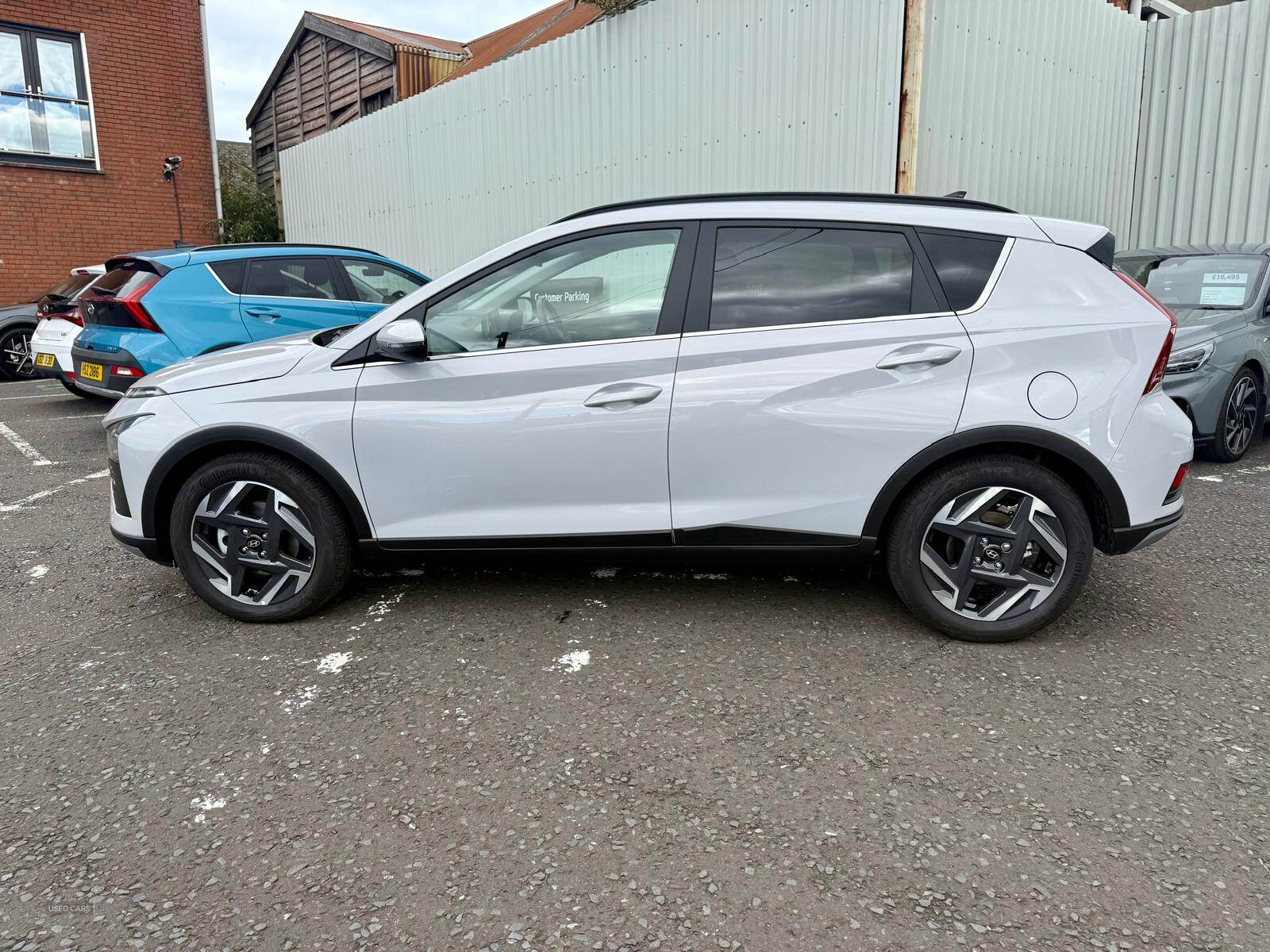 Hyundai Bayon HATCHBACK in Down