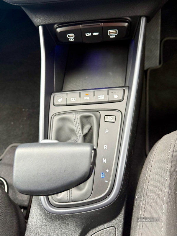 Hyundai Bayon HATCHBACK in Down