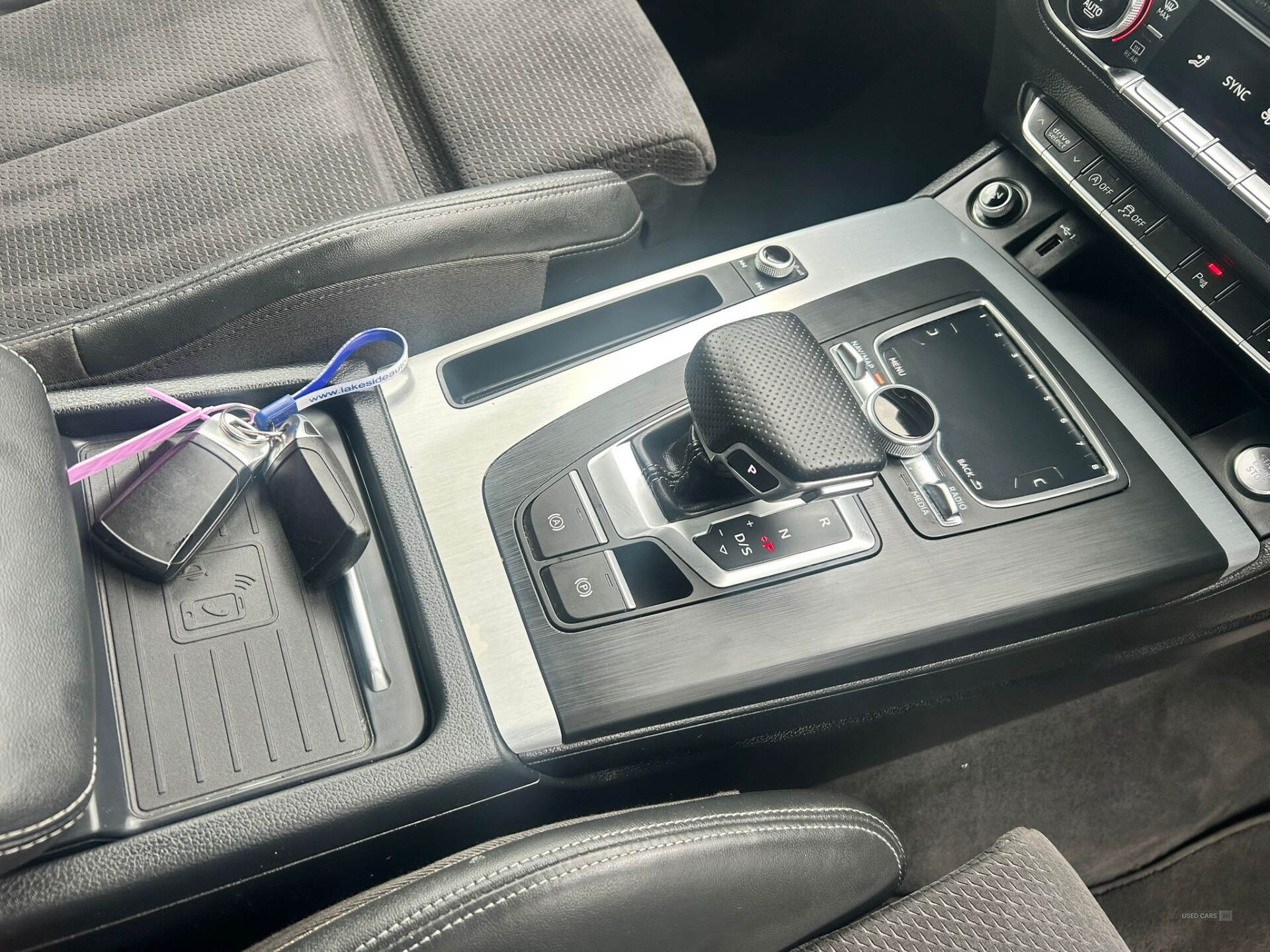 Car Thumbnail 14
