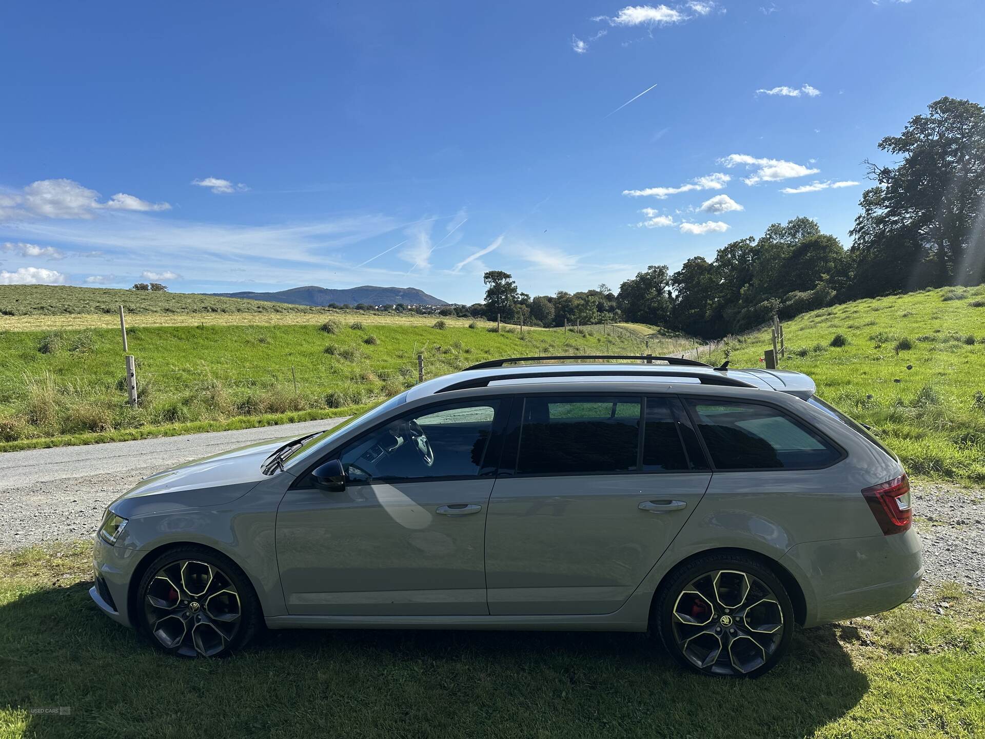 Car Thumbnail 5