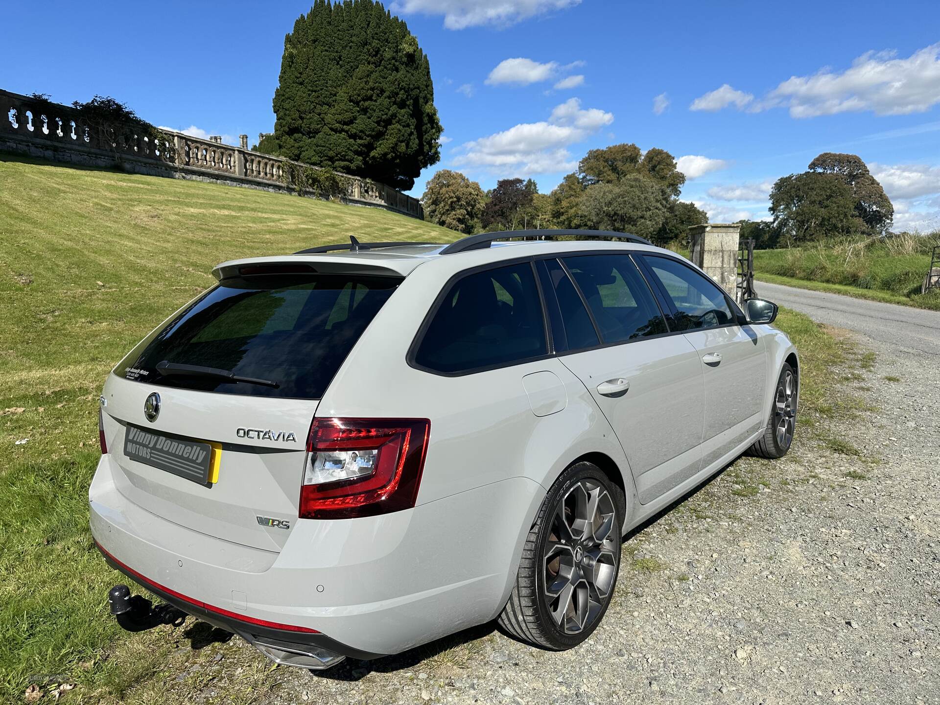 Car Thumbnail 14