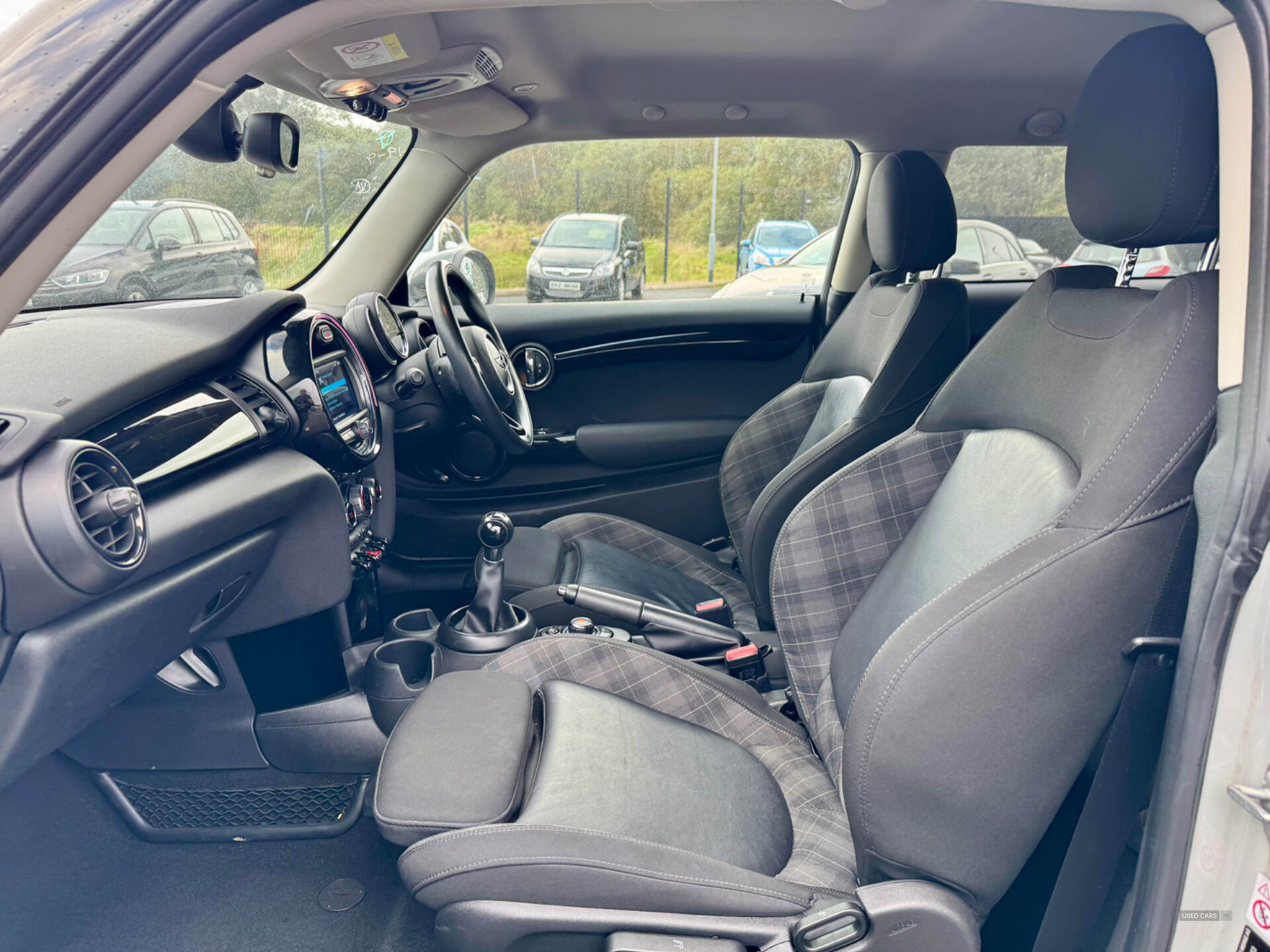MINI Hatch DIESEL in Derry / Londonderry