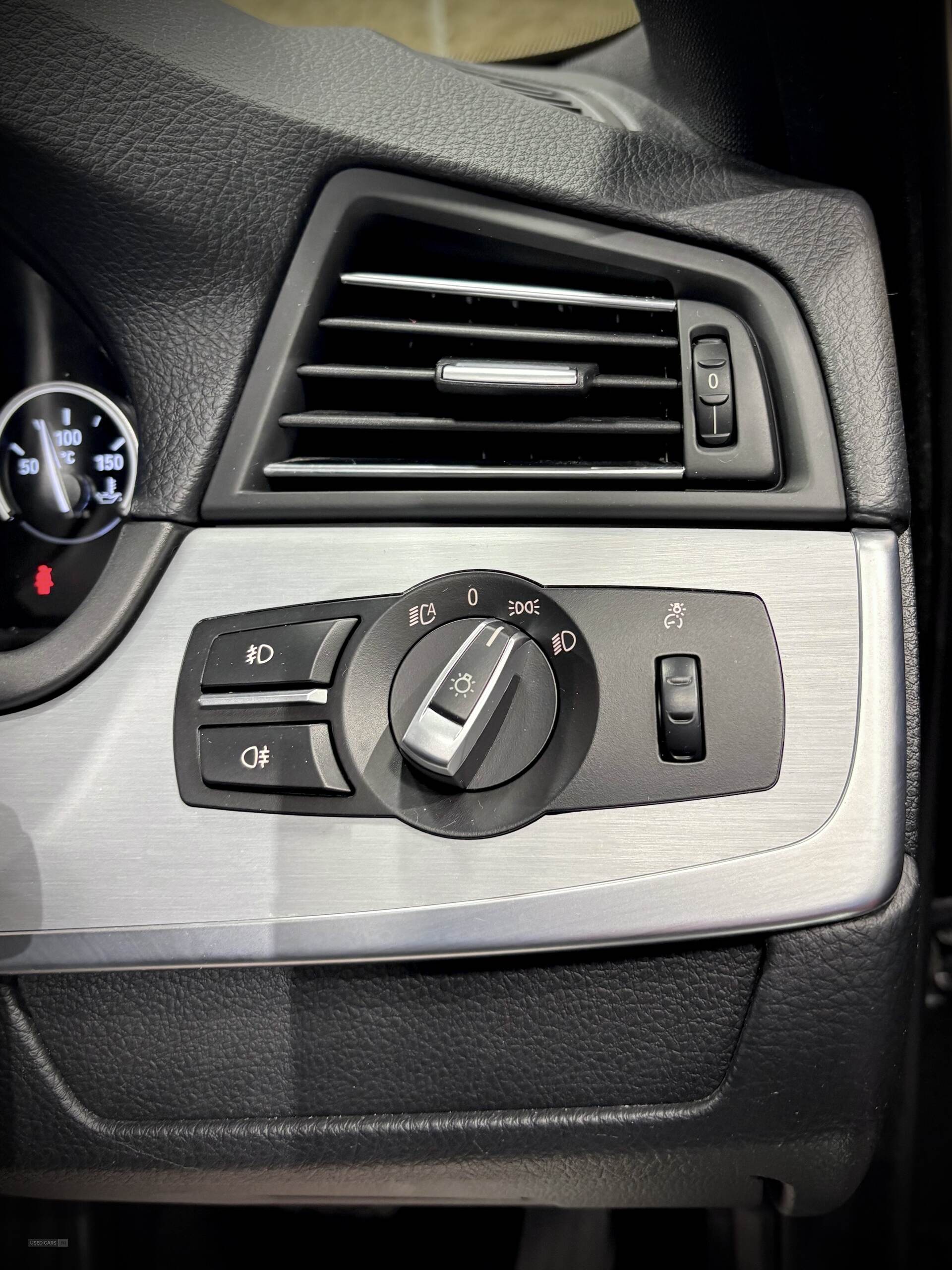 Car Thumbnail 16