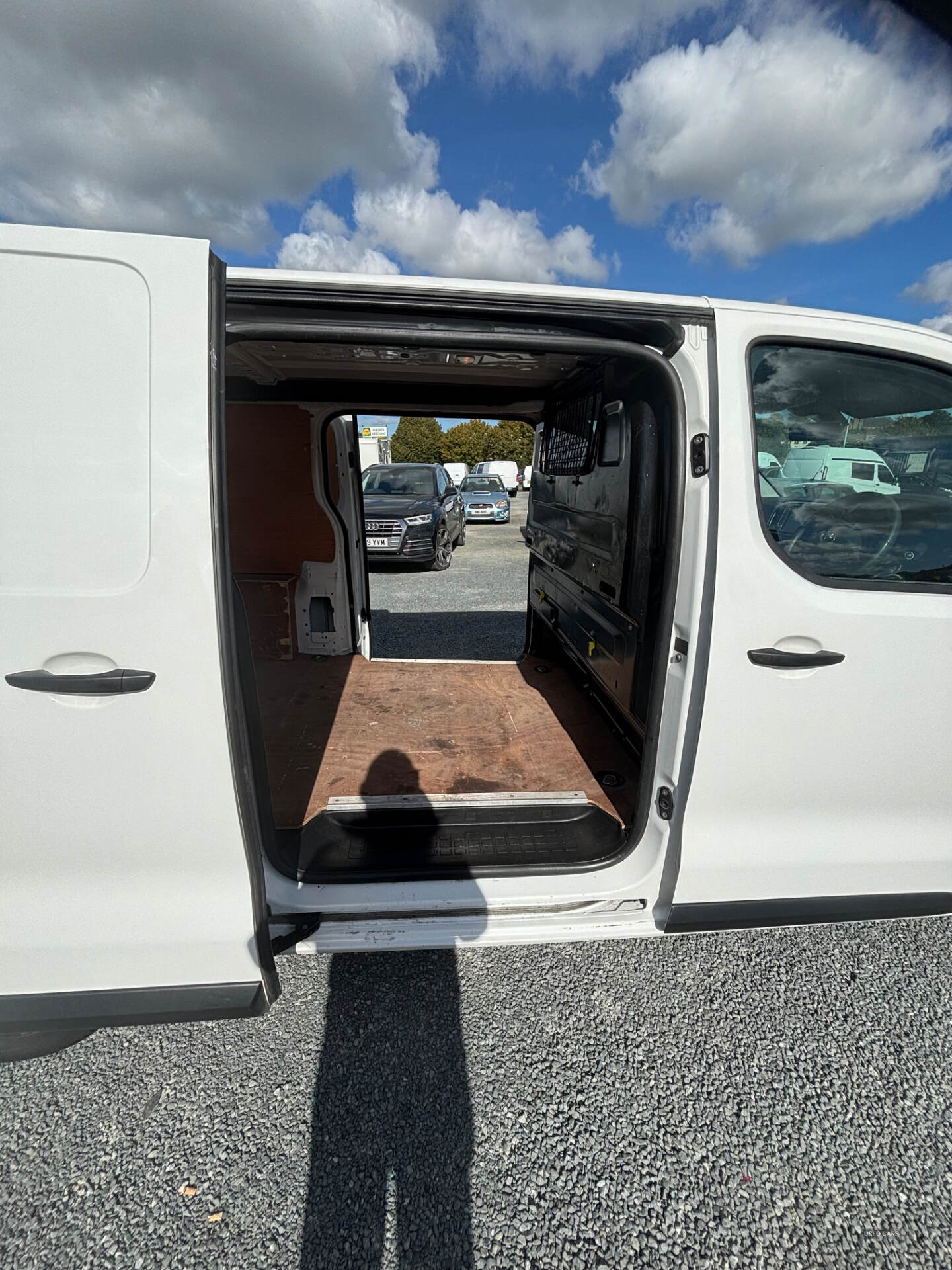 Car Thumbnail 6