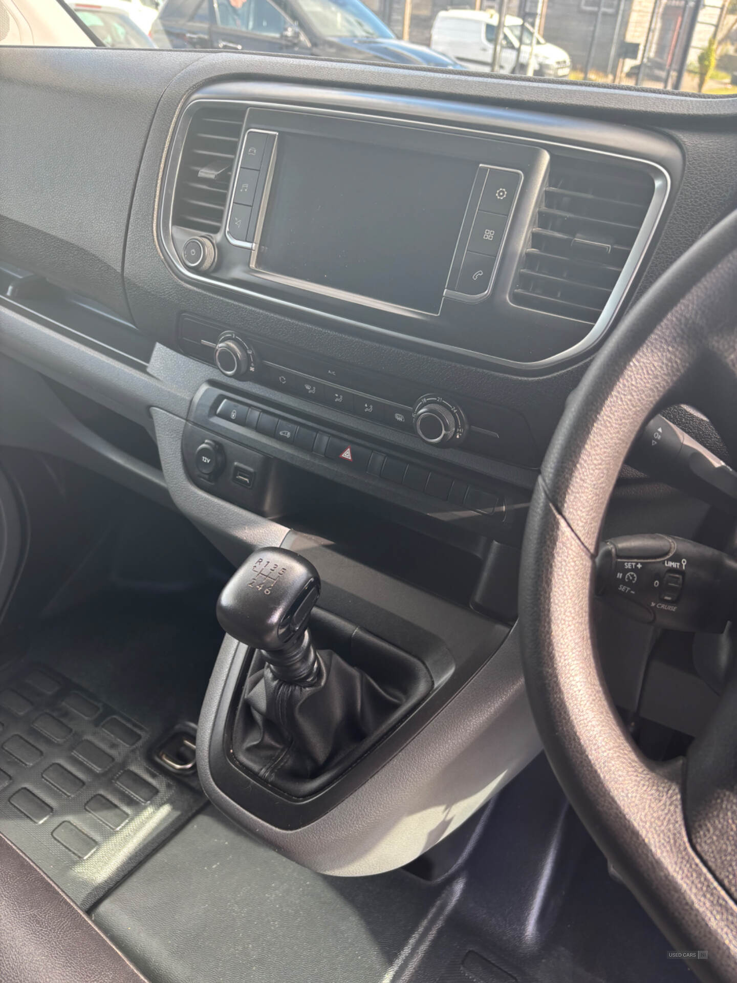 Car Thumbnail 9