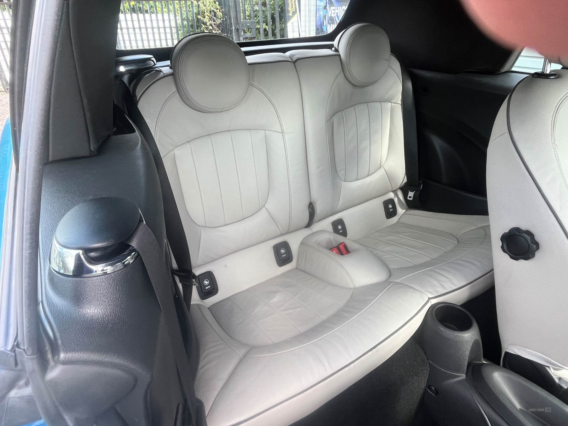 Car Thumbnail 9