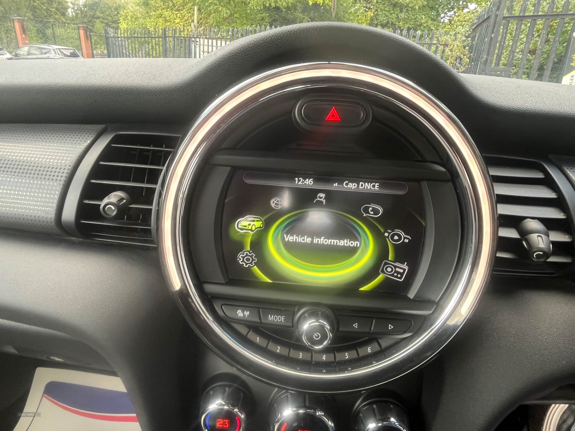 Car Thumbnail 14