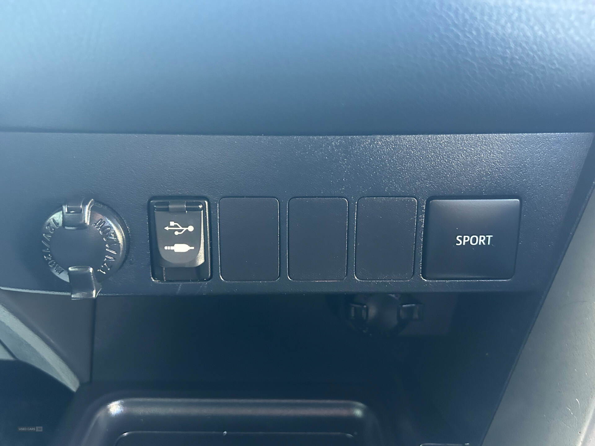 Car Thumbnail 13